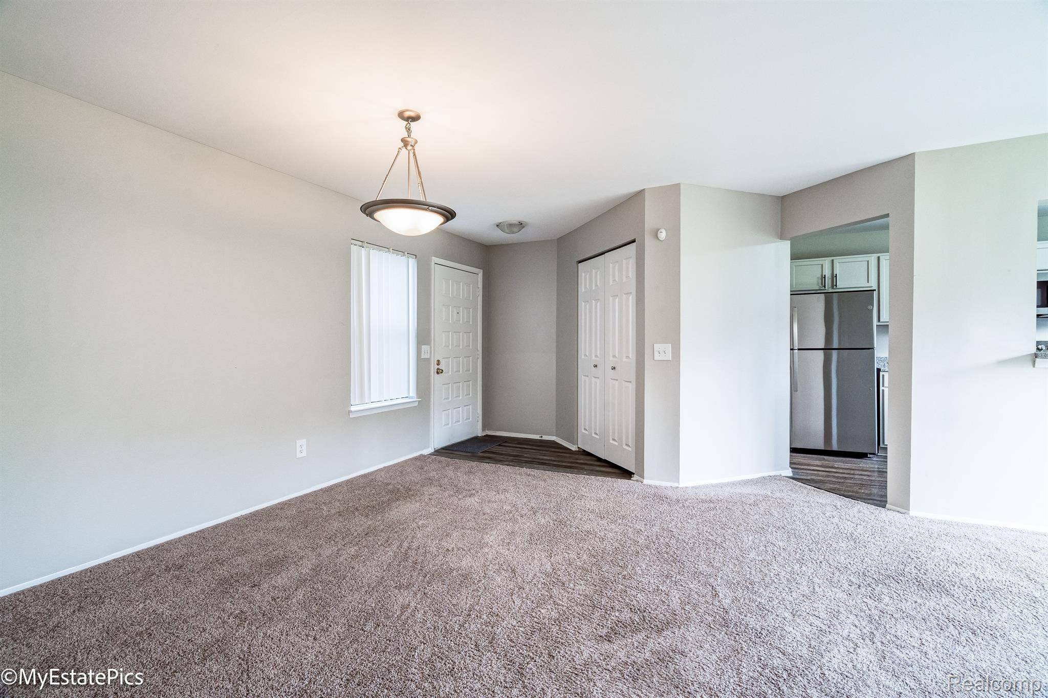 Farmington Hills, MI 48335,21740 INDIAN CREEK DR