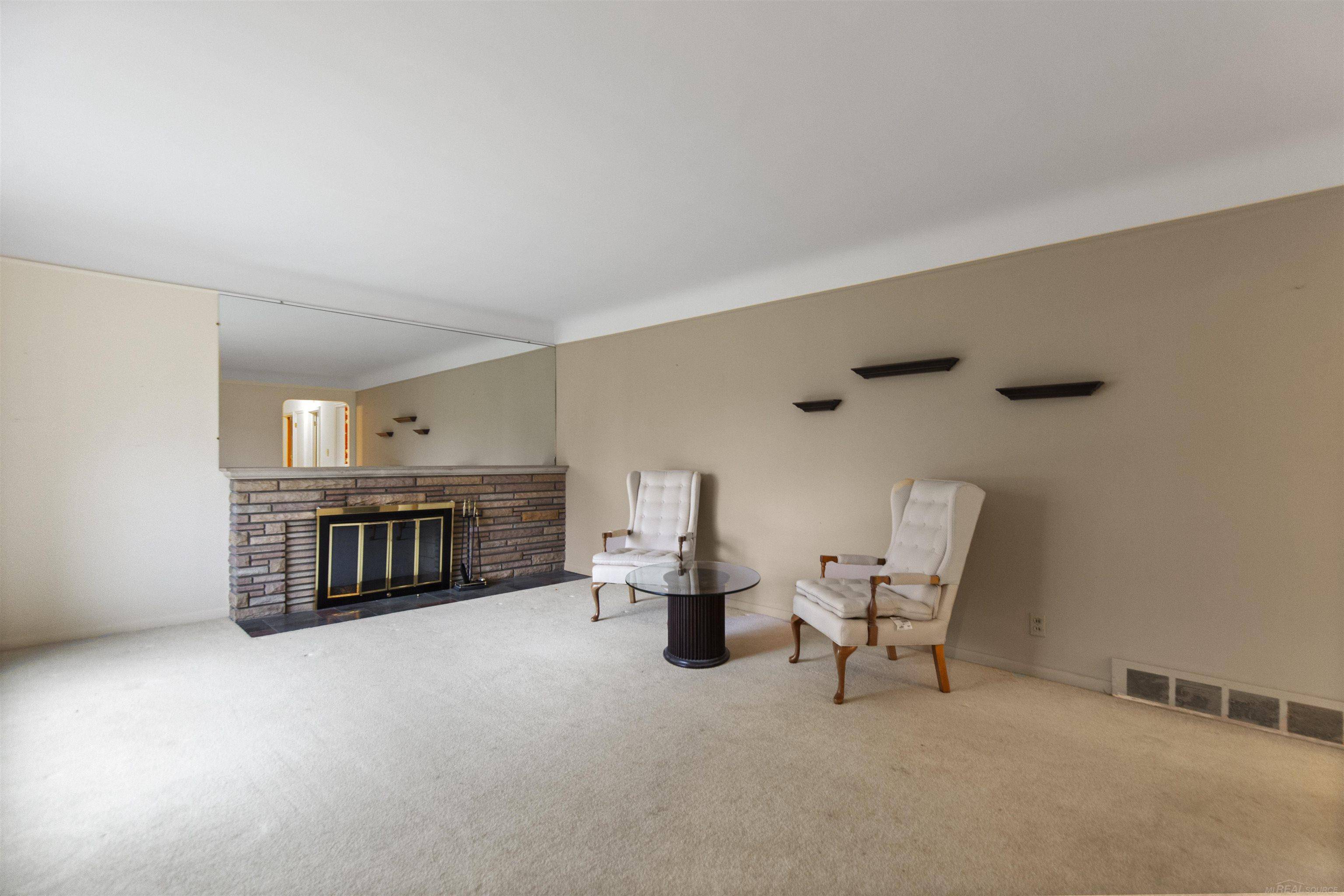 Saint Clair Shores, MI 48081,20901 Martin RD