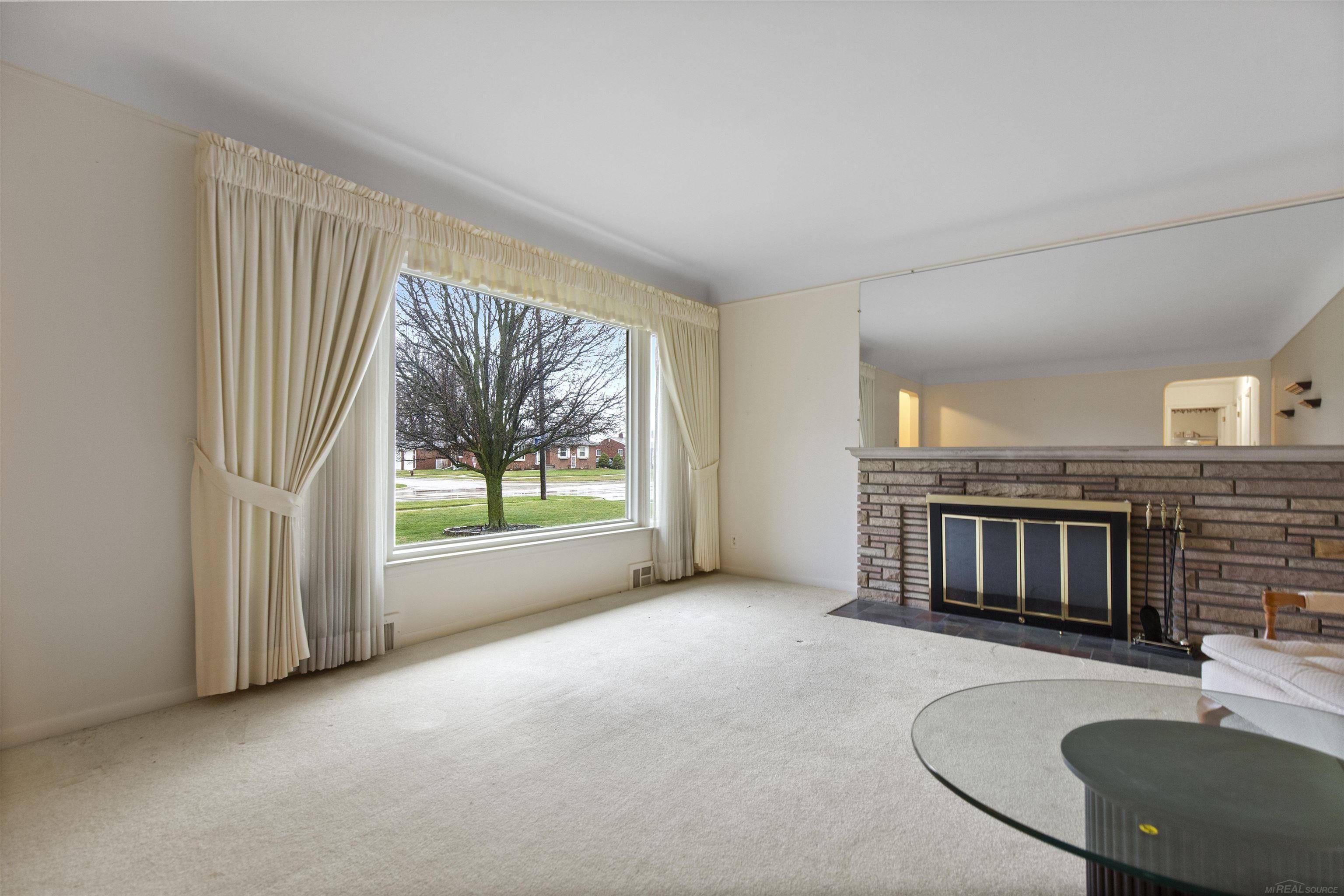 Saint Clair Shores, MI 48081,20901 Martin RD