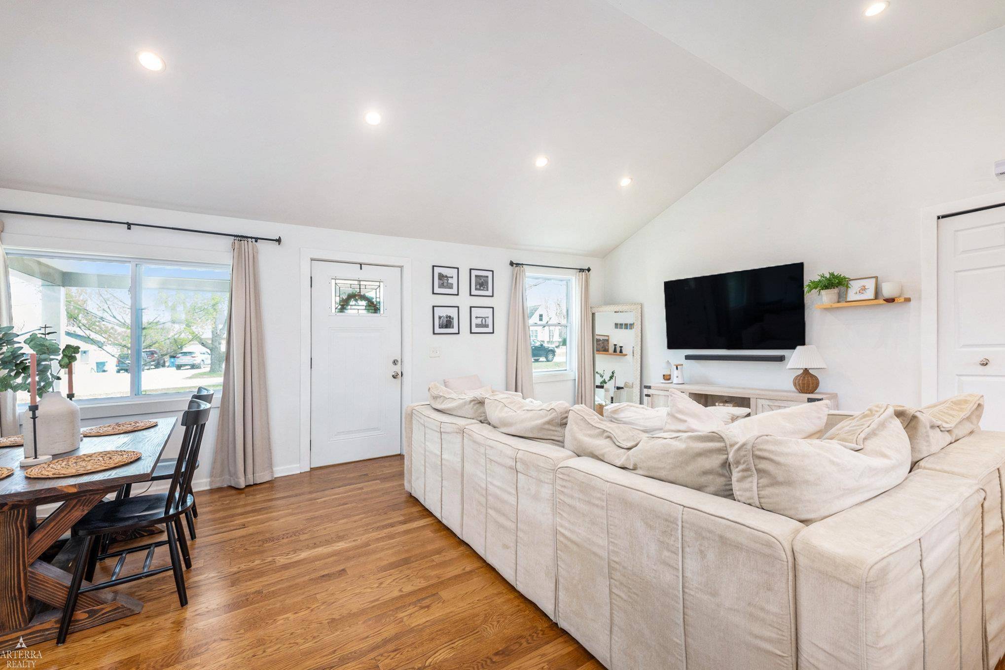 Harrison Twp, MI 48045,39341 Hazel ST