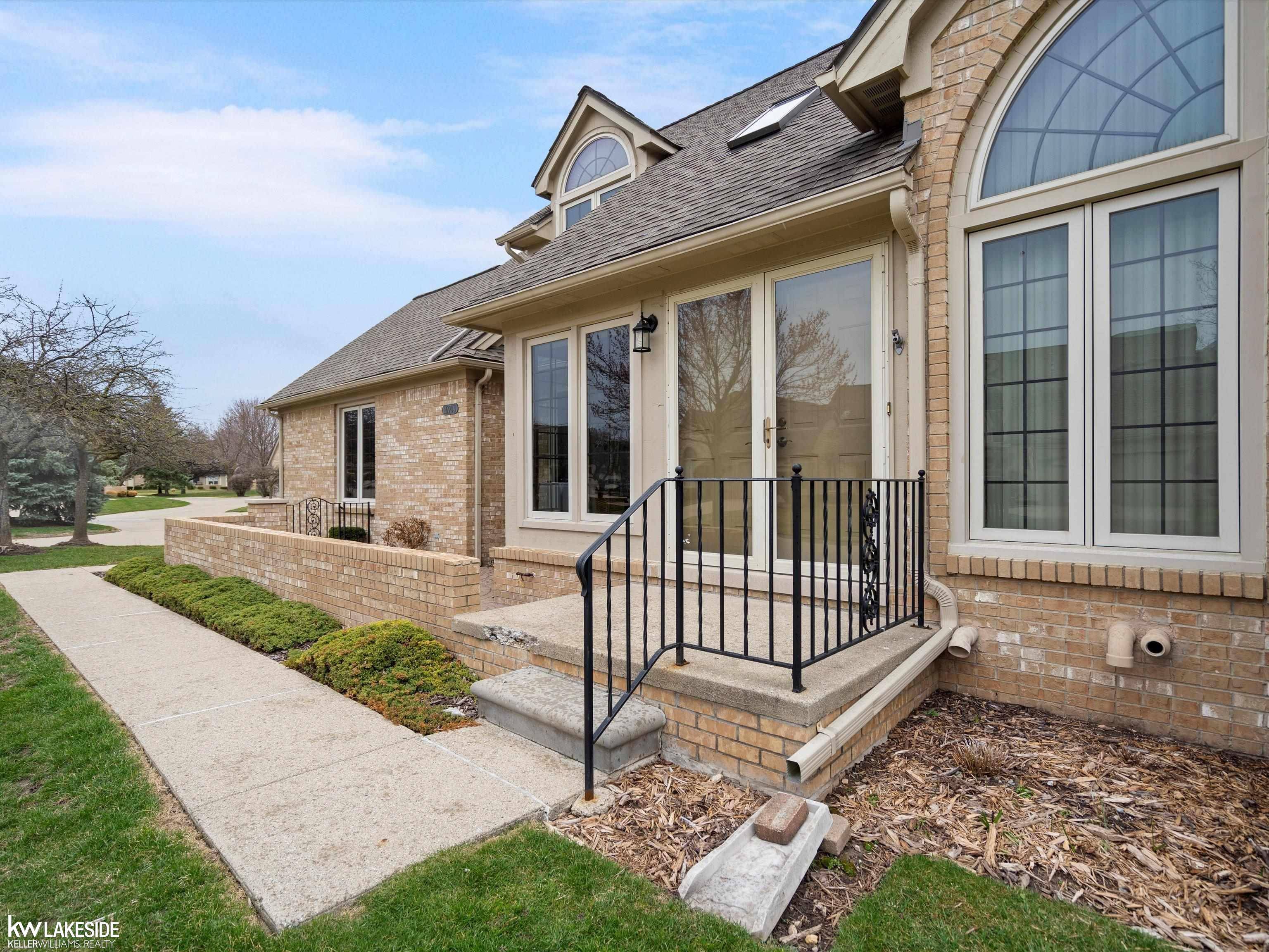 Macomb, MI 48042,16903 Sandstone CIR