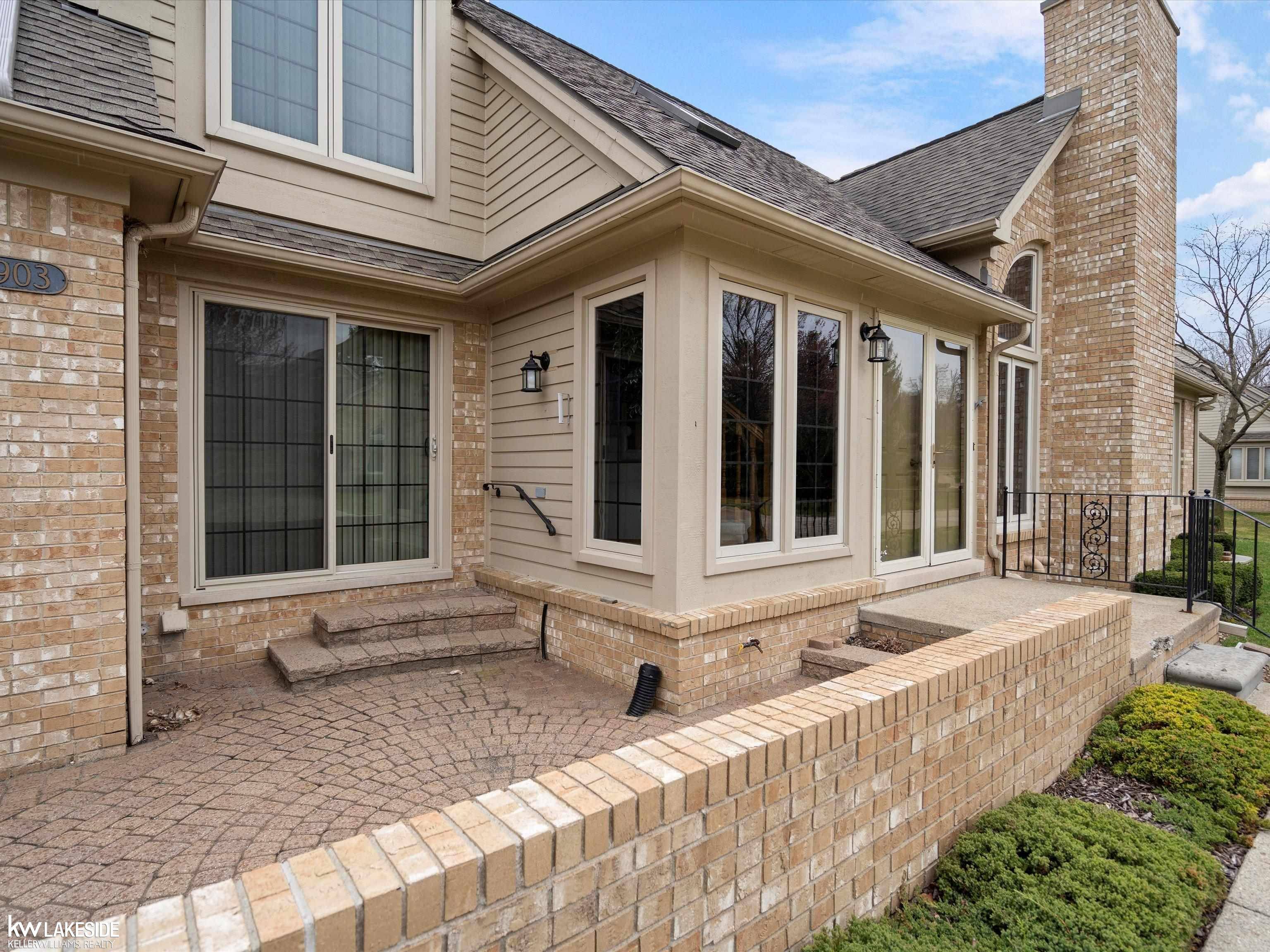 Macomb, MI 48042,16903 Sandstone CIR