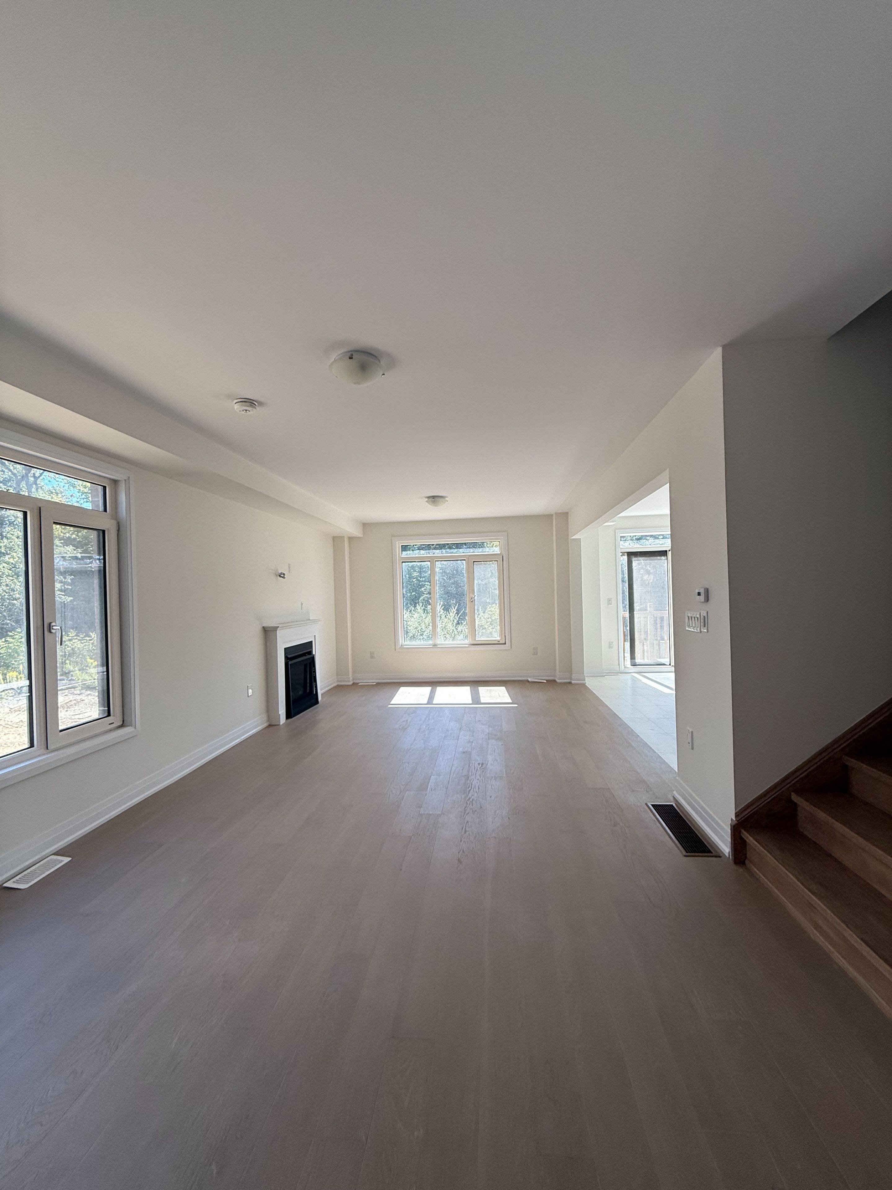 Whitby, ON L1P 0E2,11 Dagenham Dr DR