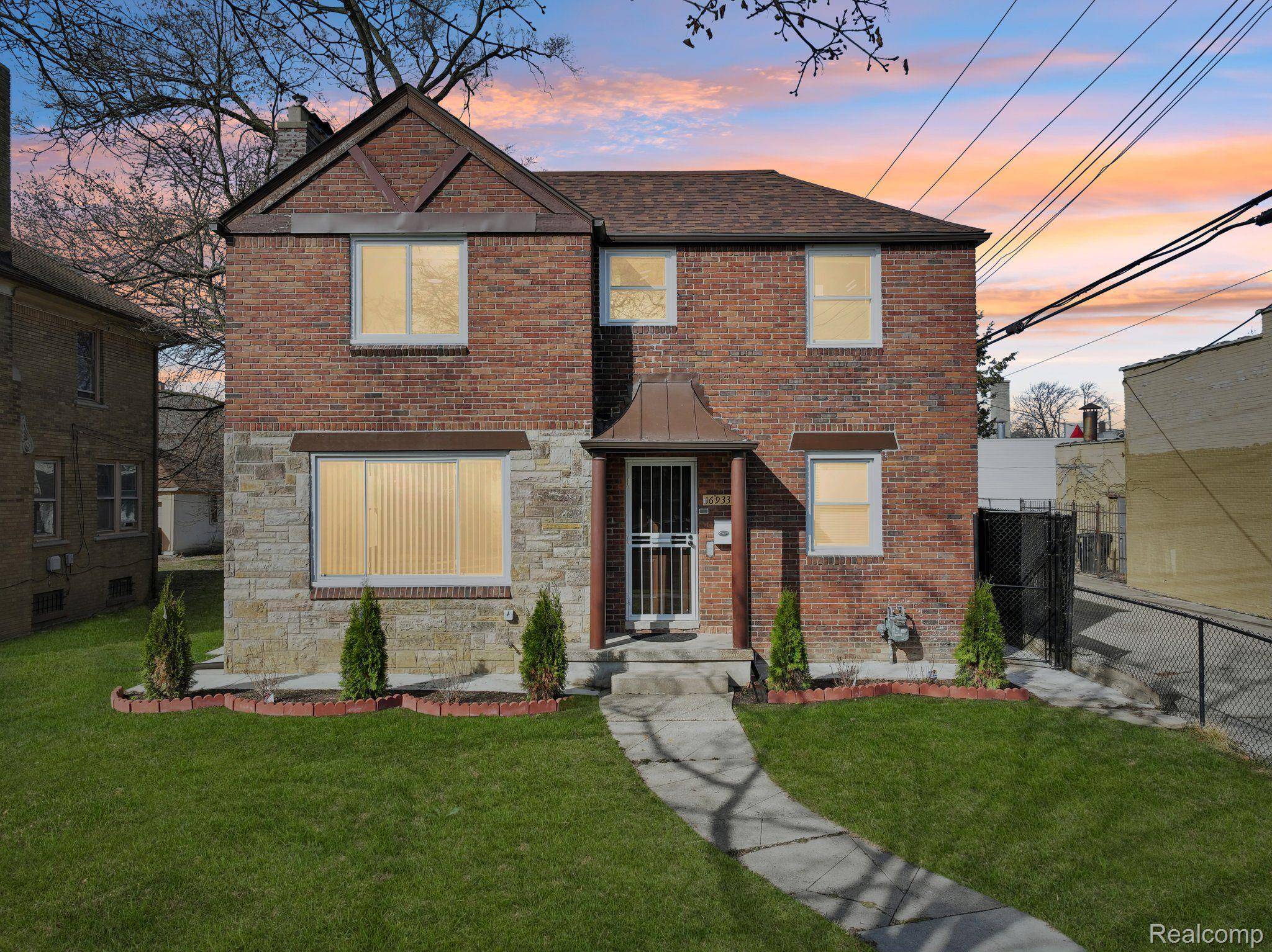 Detroit, MI 48221,16933 MUIRLAND ST