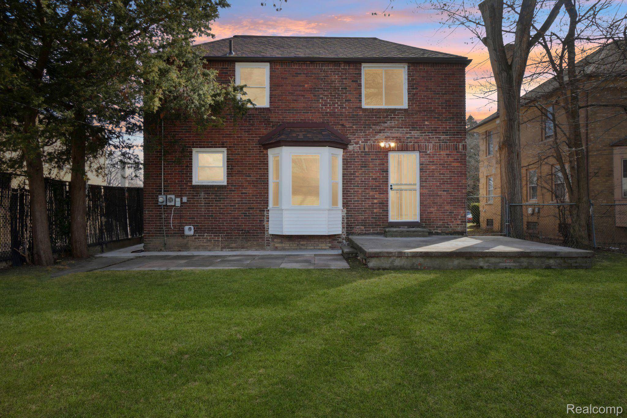 Detroit, MI 48221,16933 MUIRLAND ST