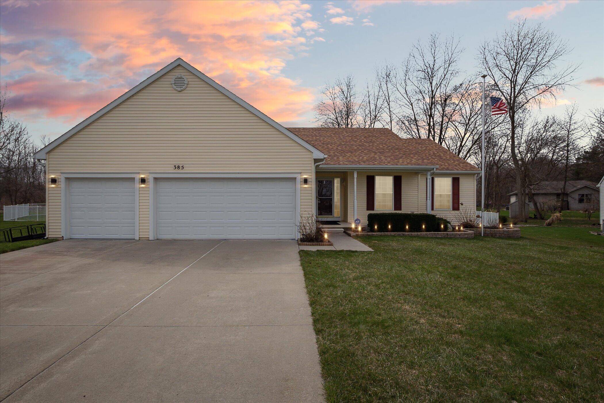 Linden, MI 48451,385 Saddlevalley CT