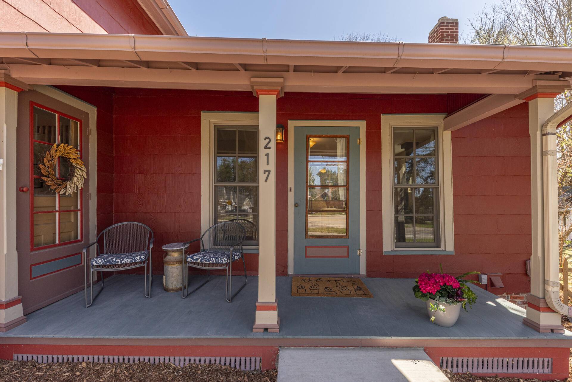 Saline, MI 48176,217 Monroe ST