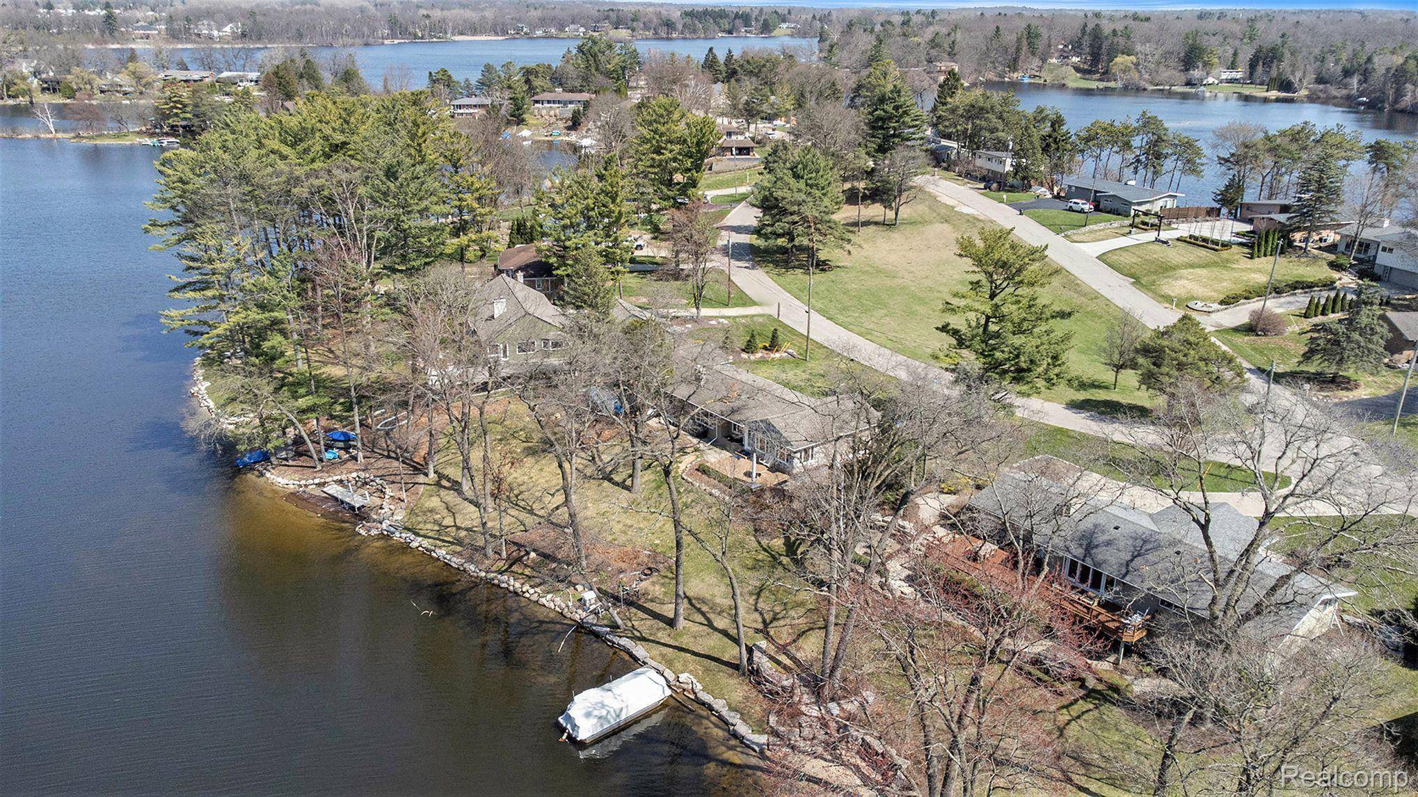 Lake Orion, MI 48362,1074 ABSEGUAMI TRL