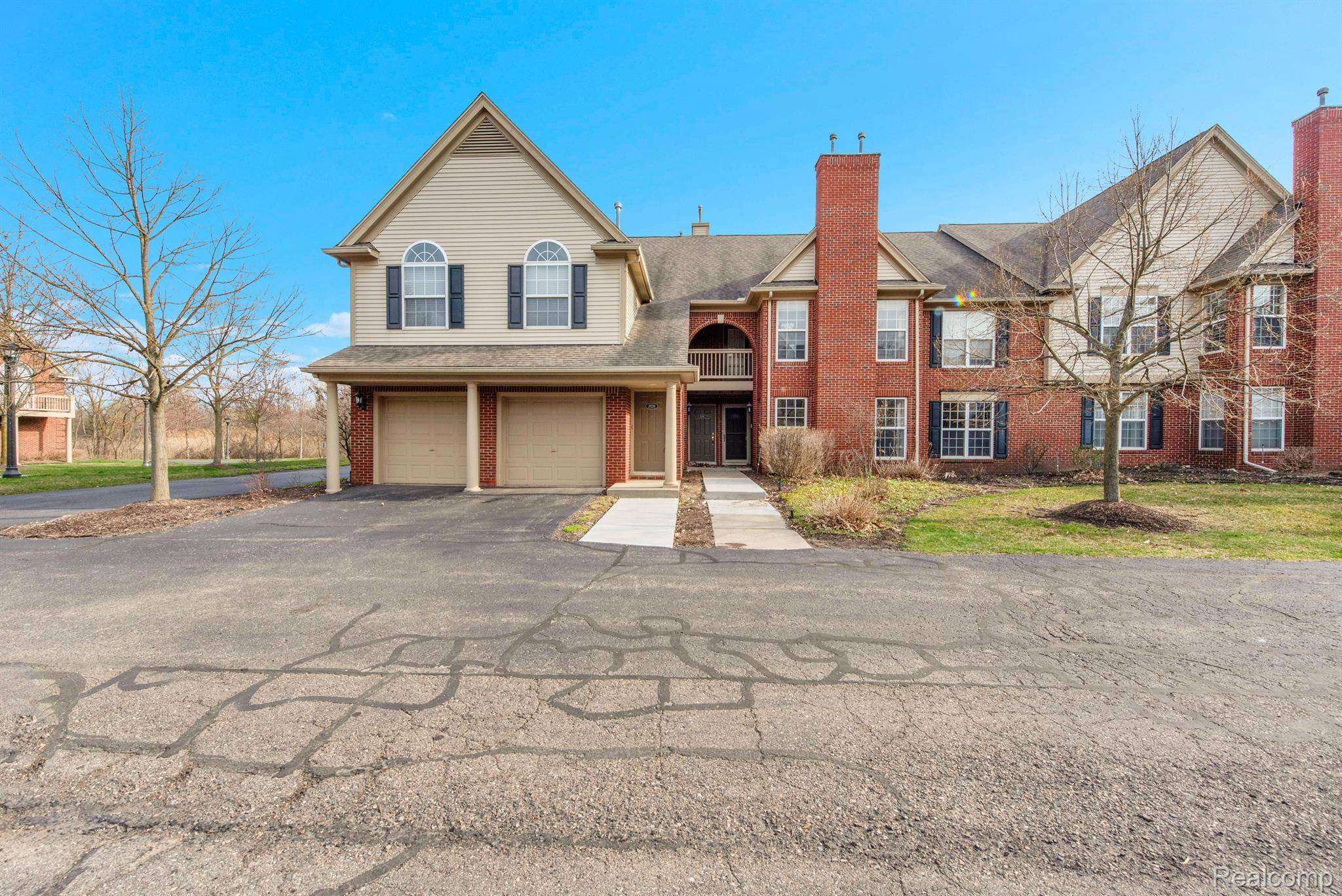 Novi, MI 48377,28243 CARLTON WAY DR #37