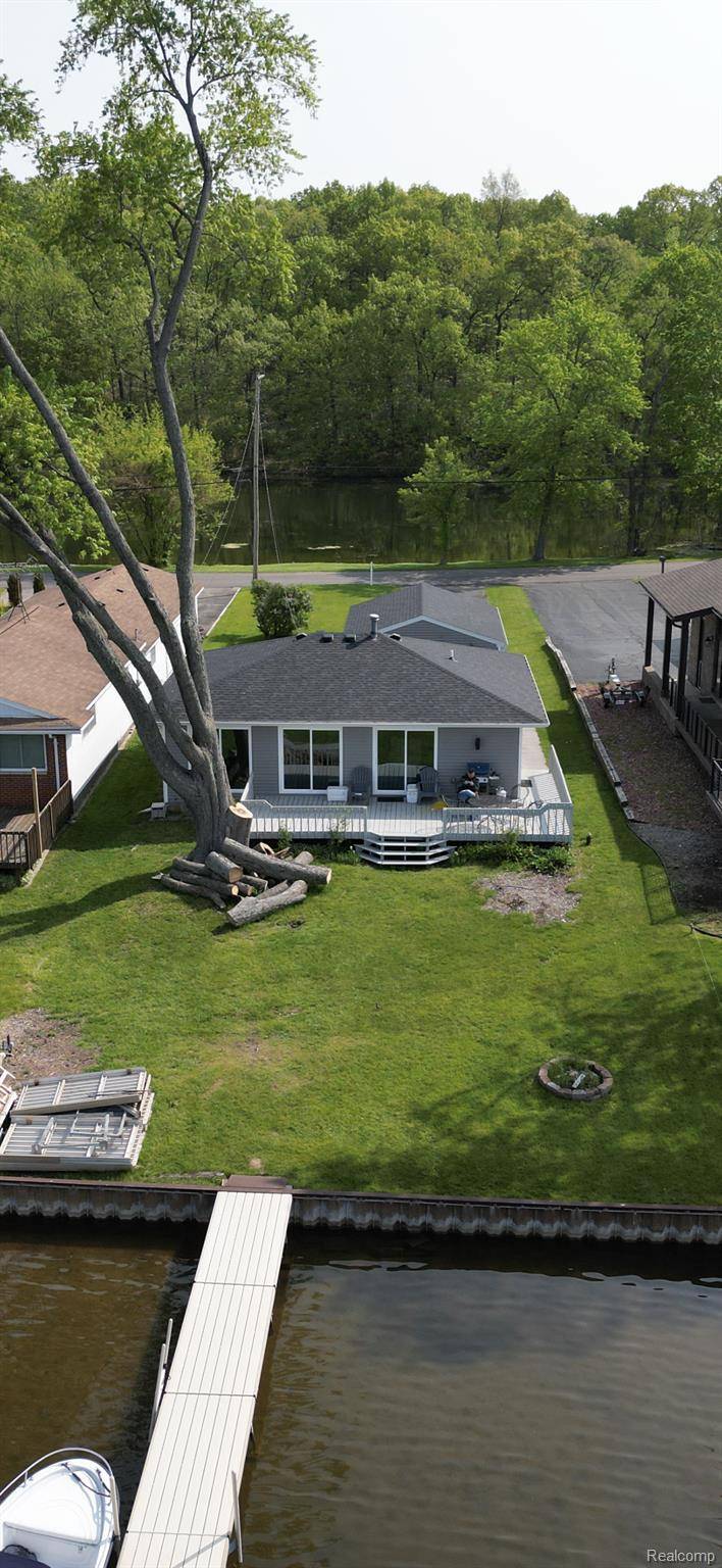 Brighton, MI 48114,8318 WOODLAND SHORE DRIVE DR