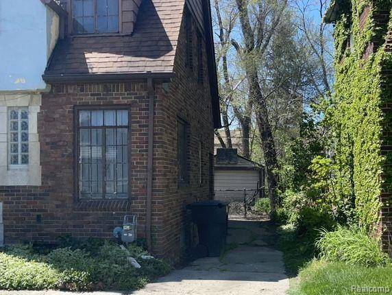 Detroit, MI 48228,9357 PIEDMONT ST