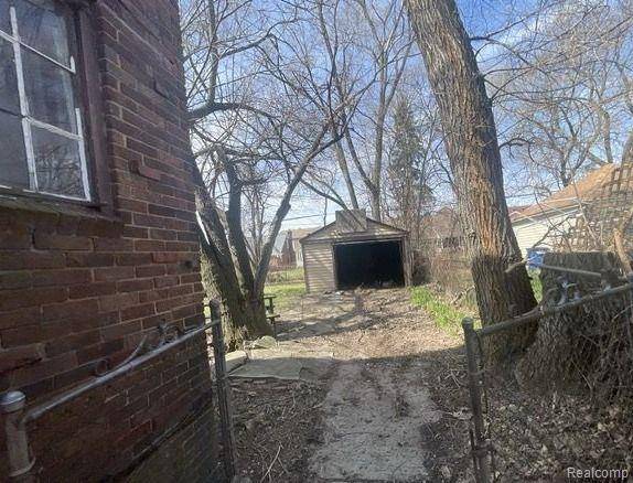 Detroit, MI 48228,9357 PIEDMONT ST