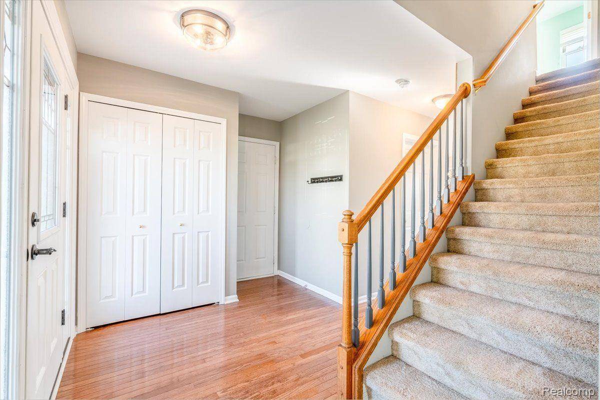 Belleville, MI 48111,9429 MADISON DR