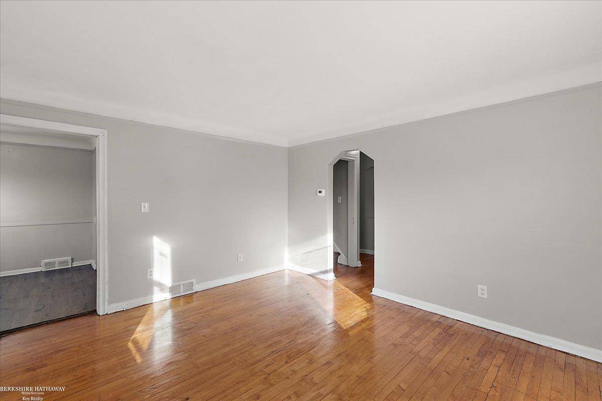 Detroit, MI 48224,17909 Chester ST