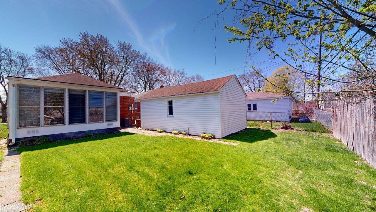 Saint Clair Shores, MI 48081,20841 Frazho ST