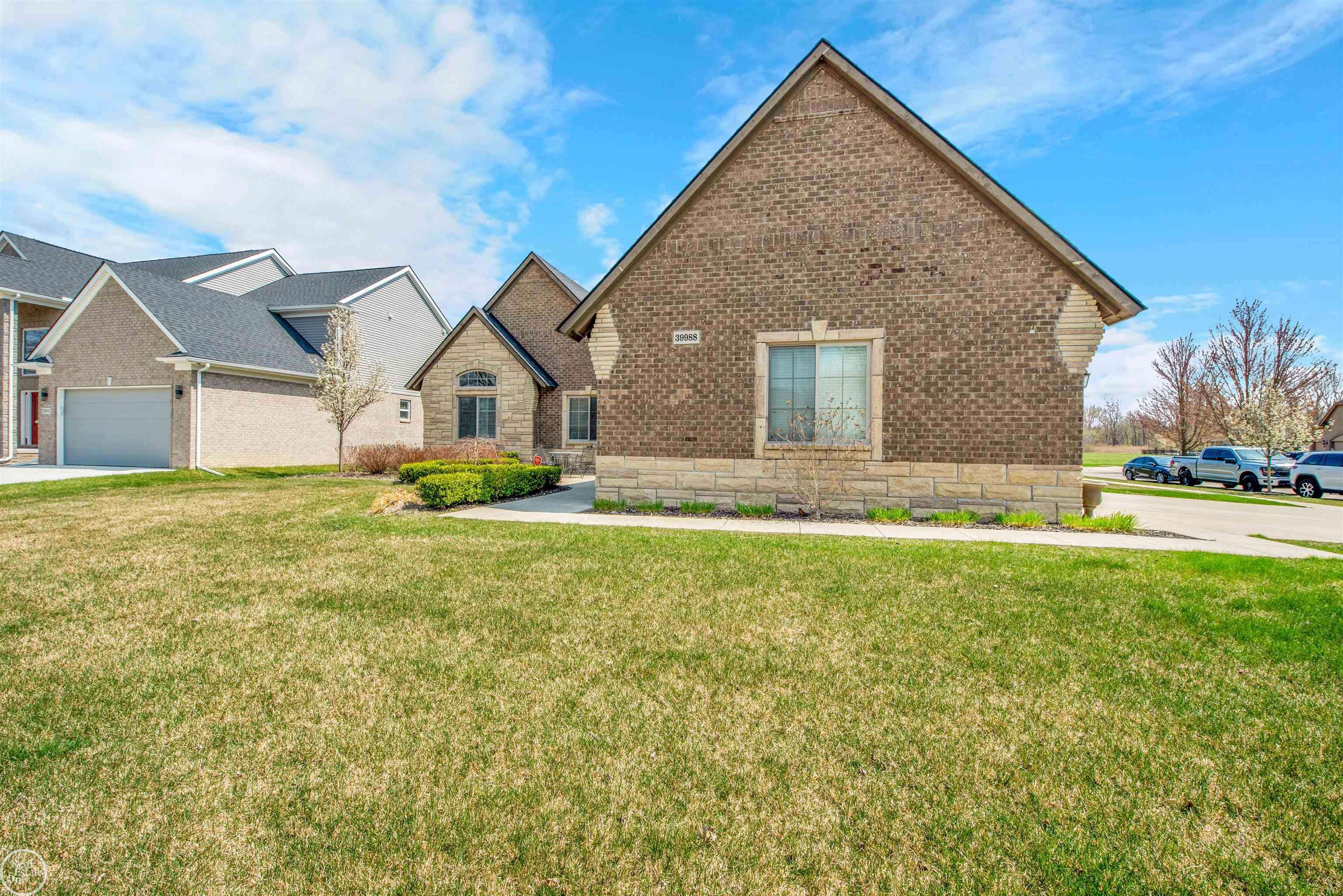 Harrison Twp, MI 48045,39988 W Offshore DR