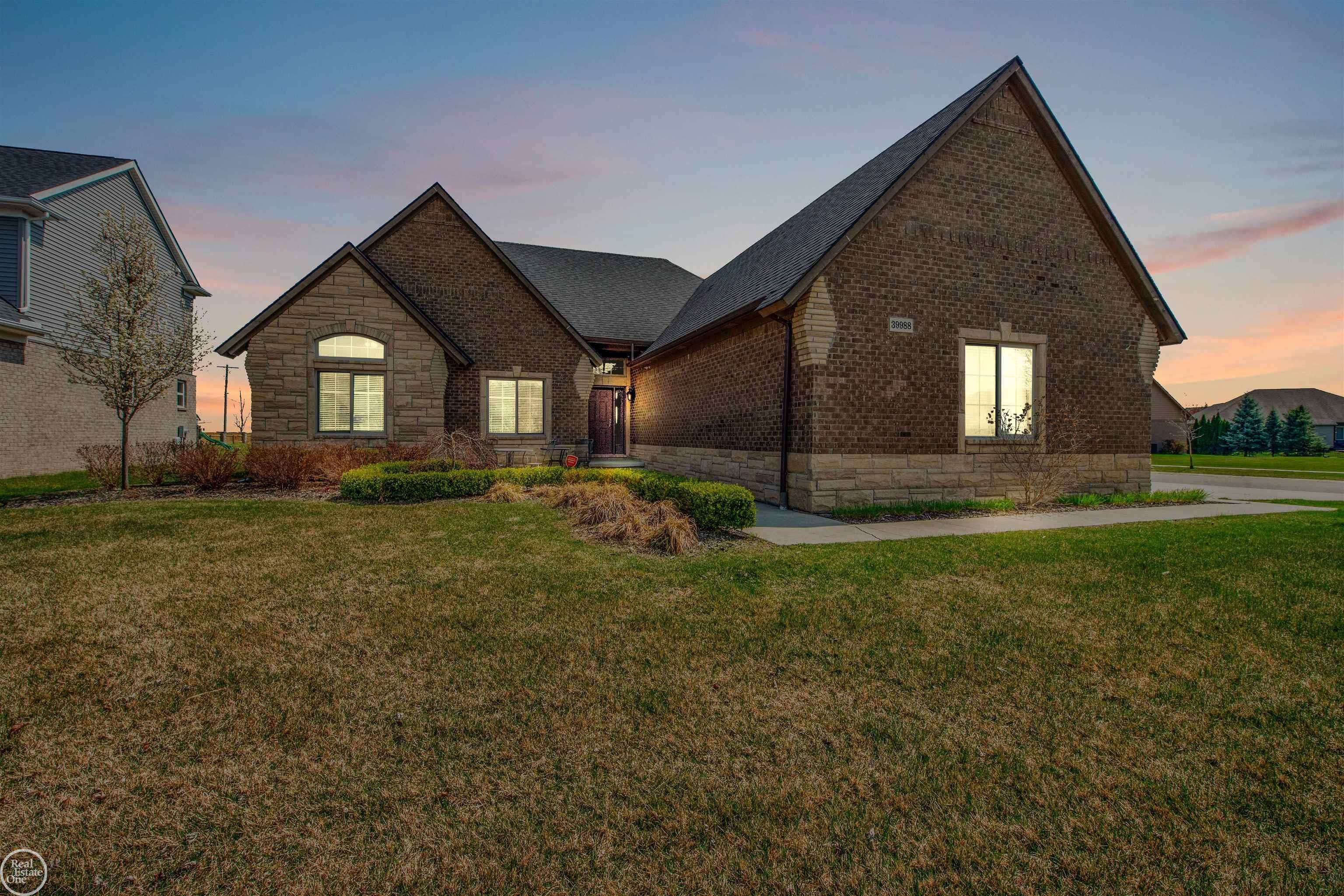 Harrison Twp, MI 48045,39988 W Offshore DR