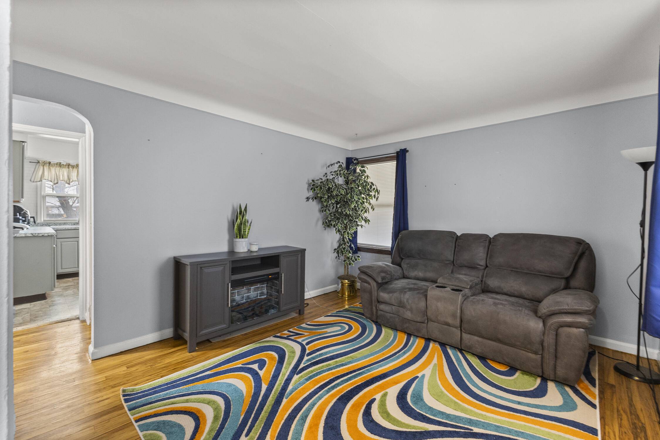 Center Line, MI 48015,8450 Warren BLVD