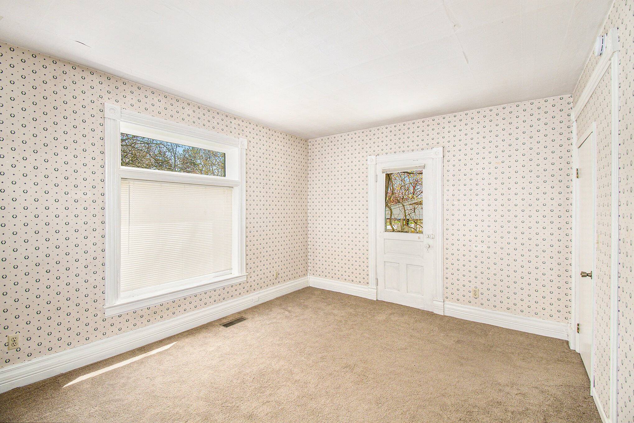 Ypsilanti, MI 48198,607 N River ST