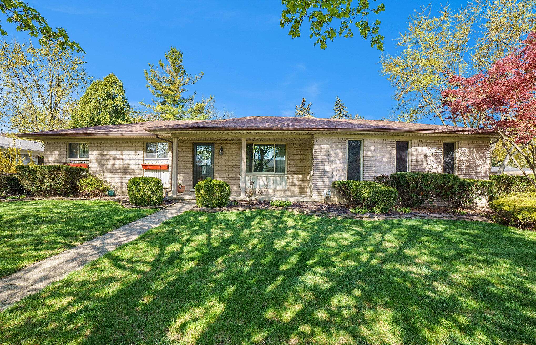 Clinton Twp, MI 48038,41885 Coulon DR