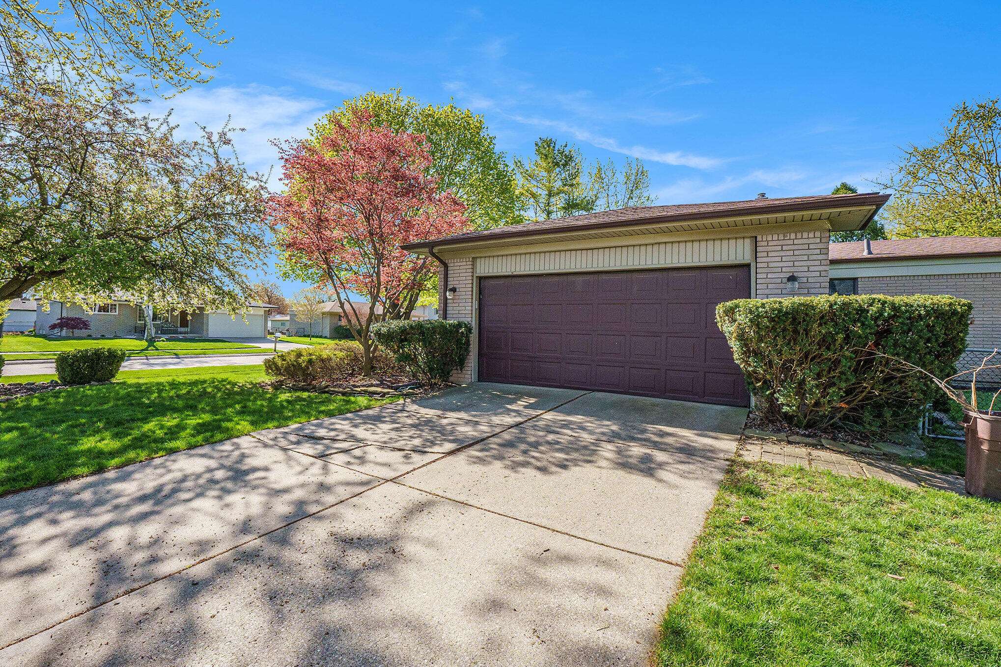 Clinton Twp, MI 48038,41885 Coulon DR