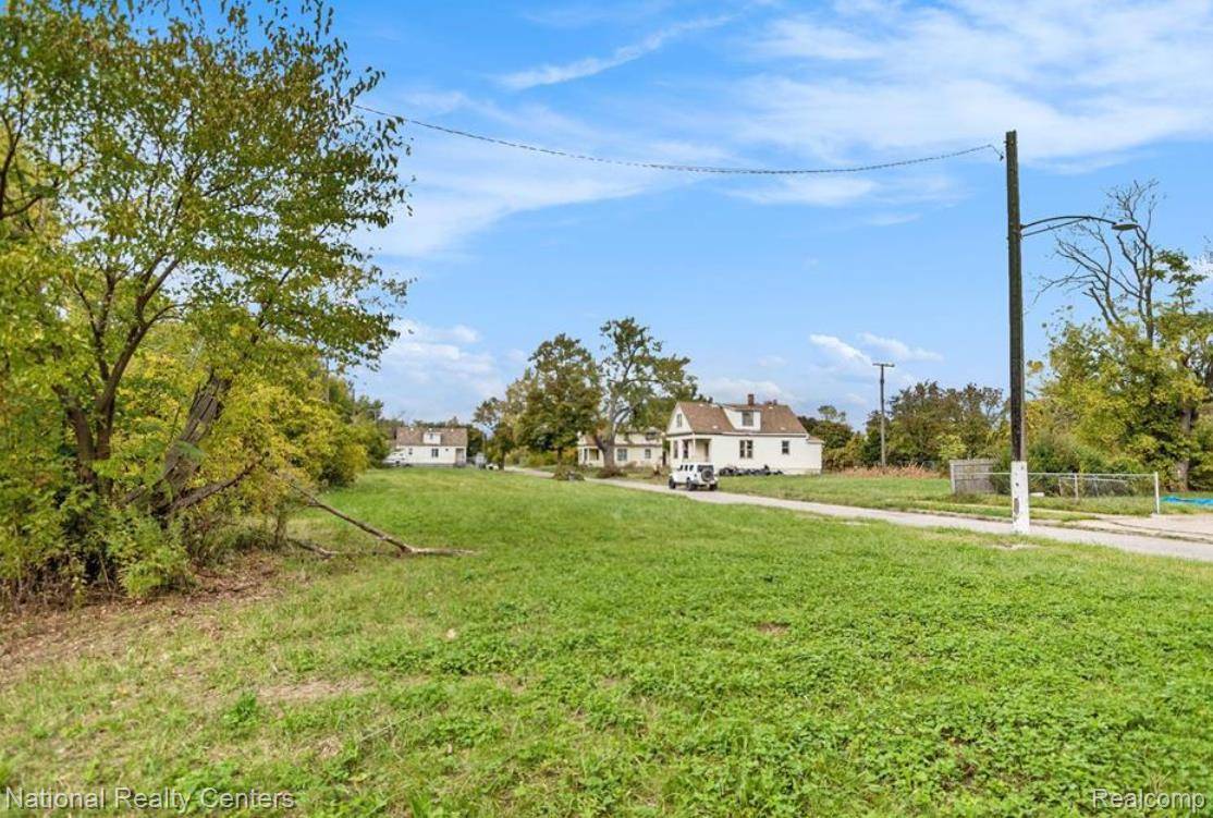 Detroit, MI 48214,3765 ROLF