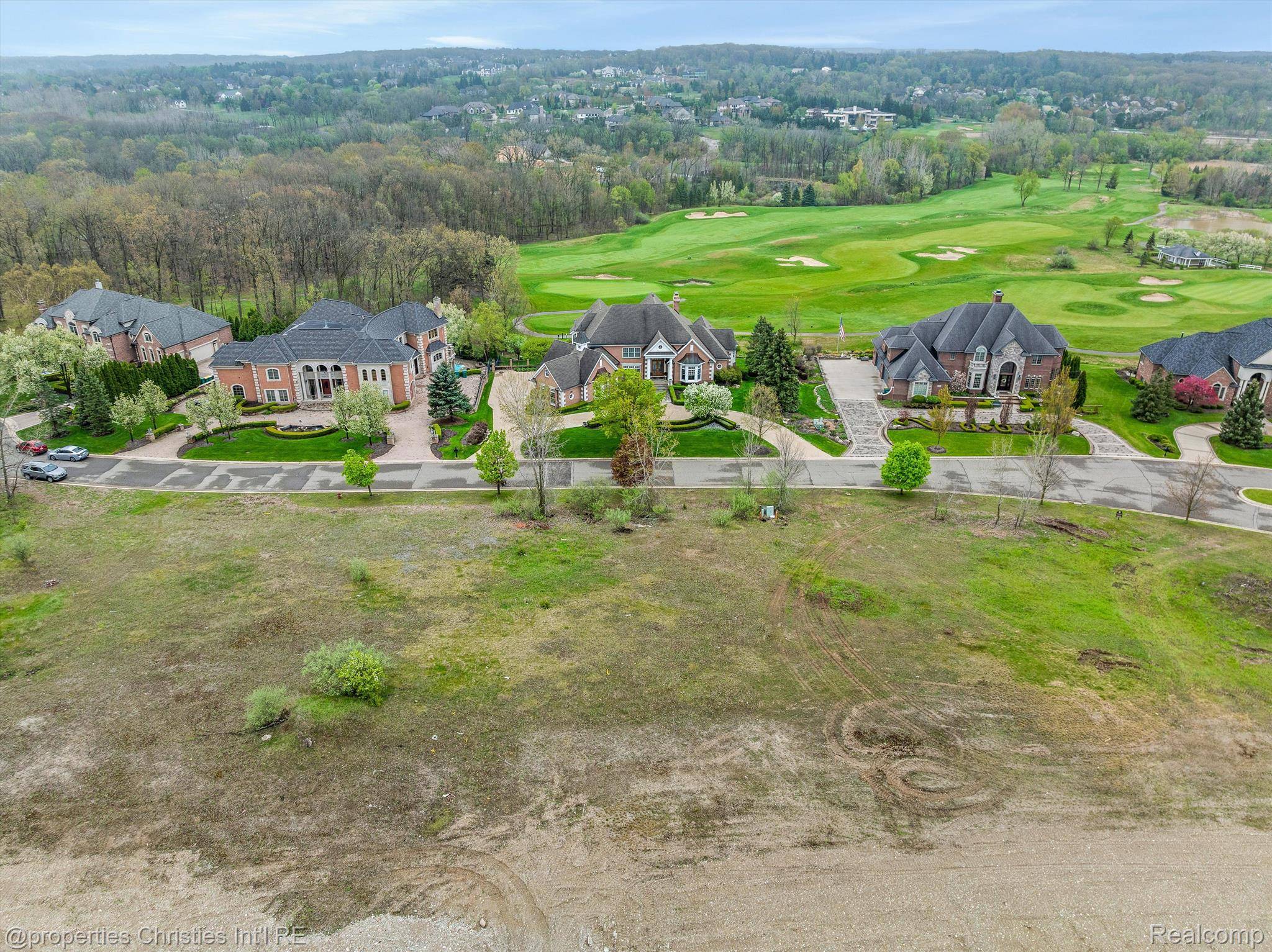 Rochester, MI 48306,2660 HEIGHTS VIEW CT