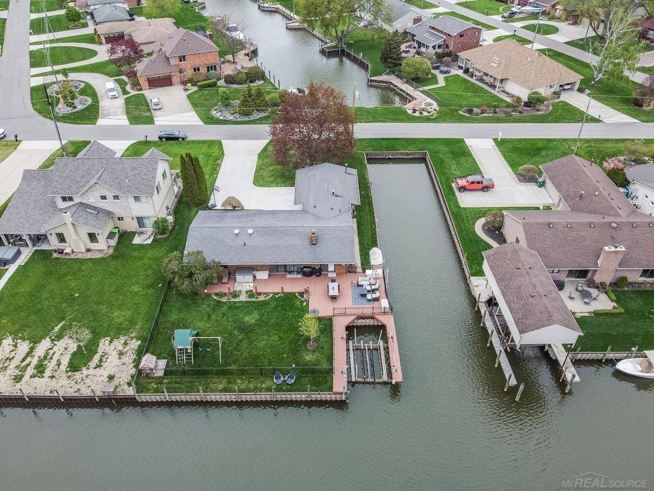 Harrison Twp, MI 48045,31416 San Juan ST