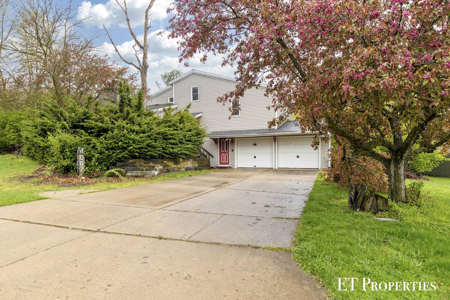 Grand Rapids, MI 49525,4067 Summit View DR NE