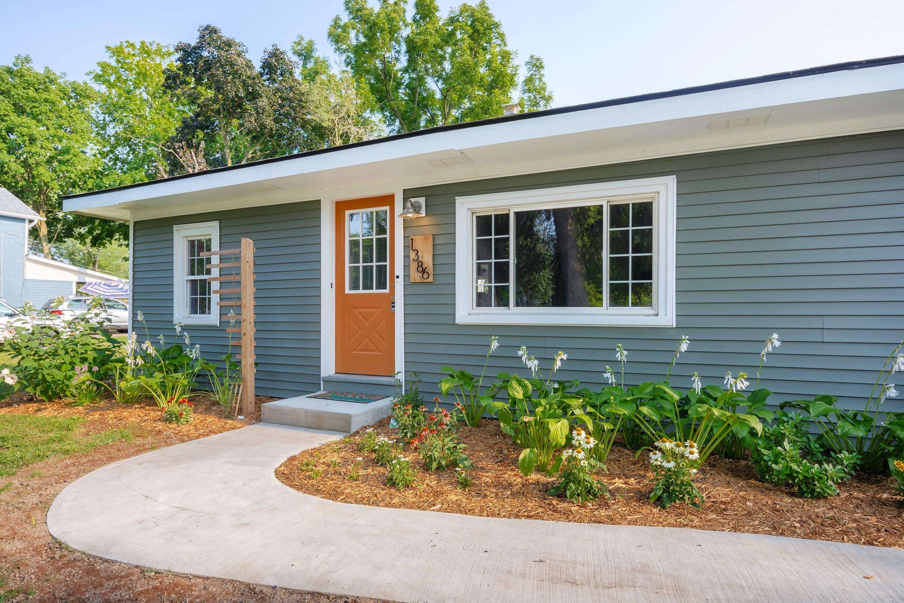 Ypsilanti, MI 48198,1386 E Forest AVE