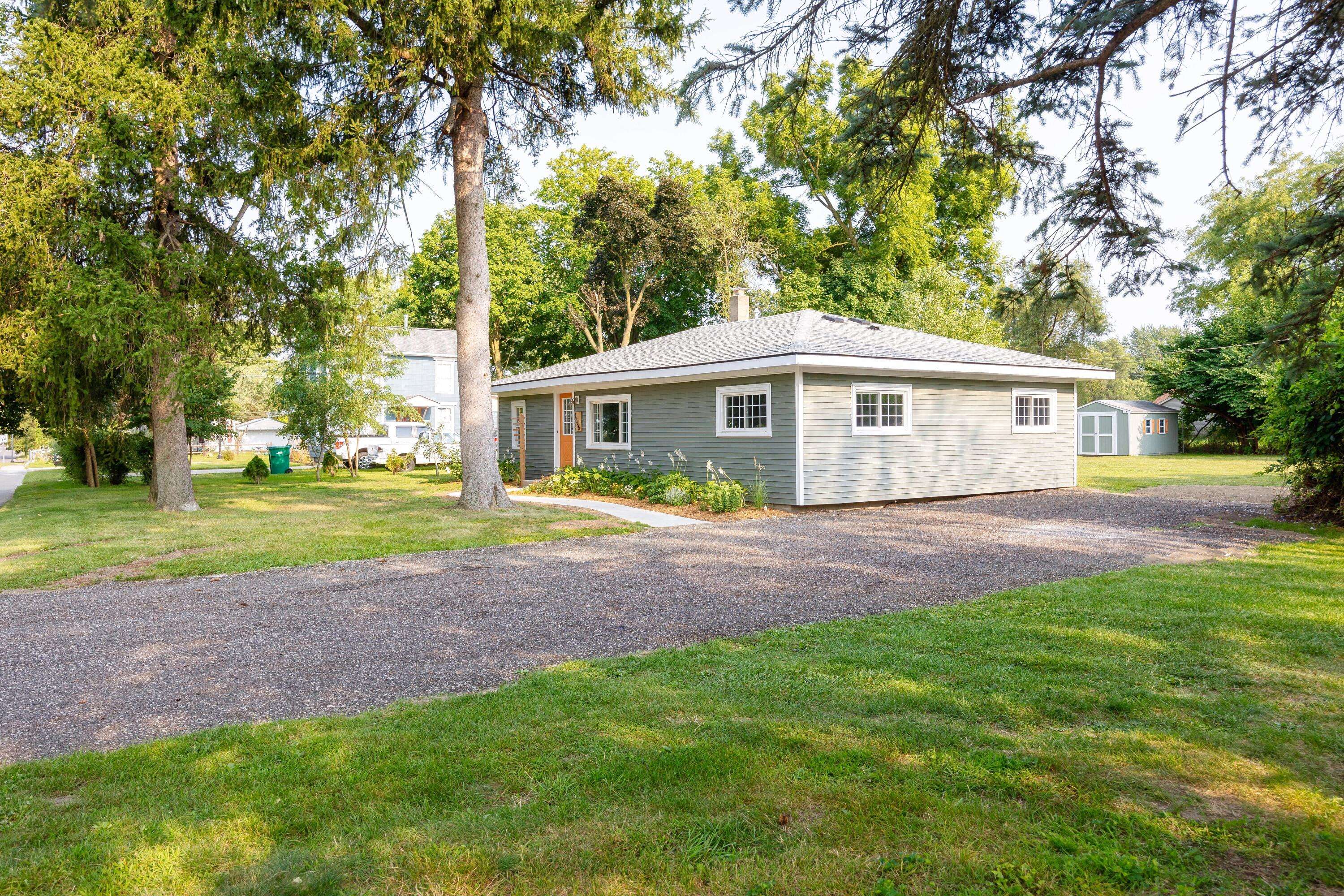 Ypsilanti, MI 48198,1386 E Forest AVE