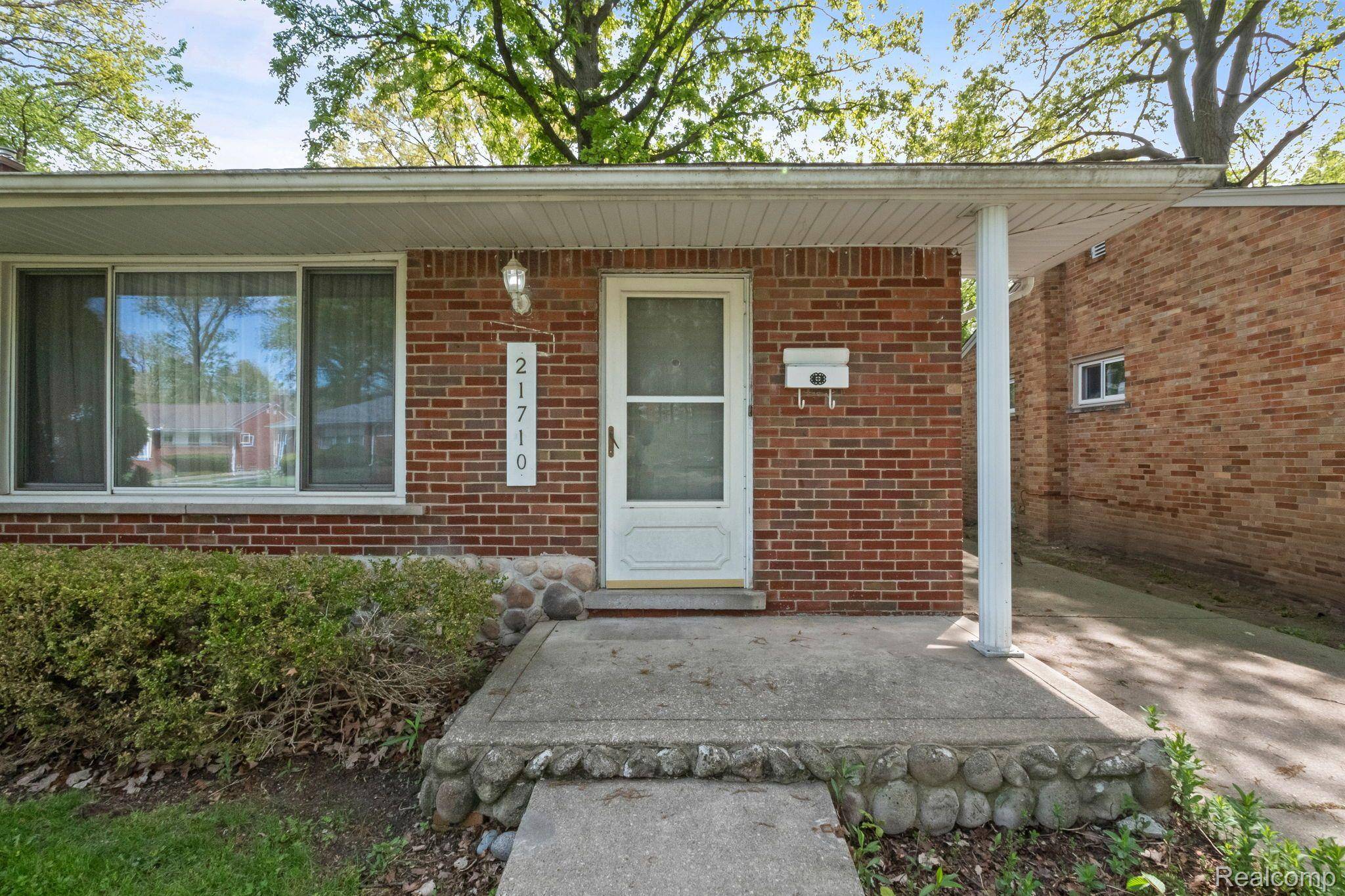 Oak Park, MI 48237,21710 WHITMORE ST