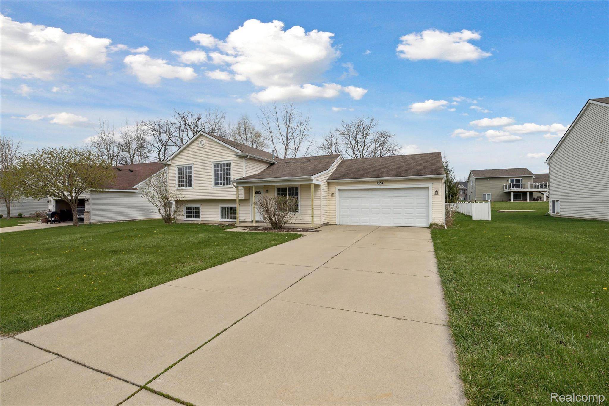 Linden, MI 48451,684 HAYSTACK DR