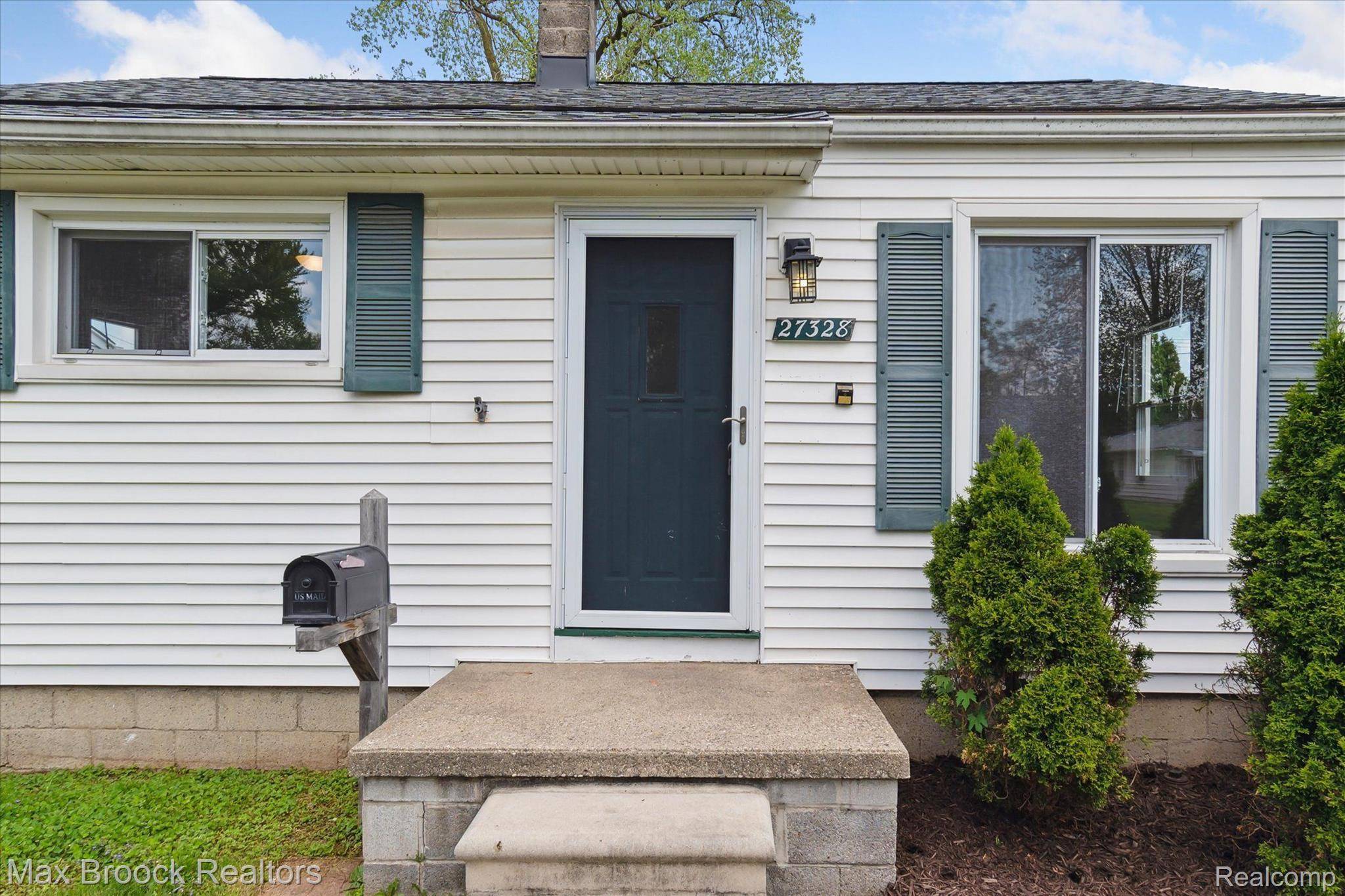 Madison Heights, MI 48071,27328 DARTMOUTH ST