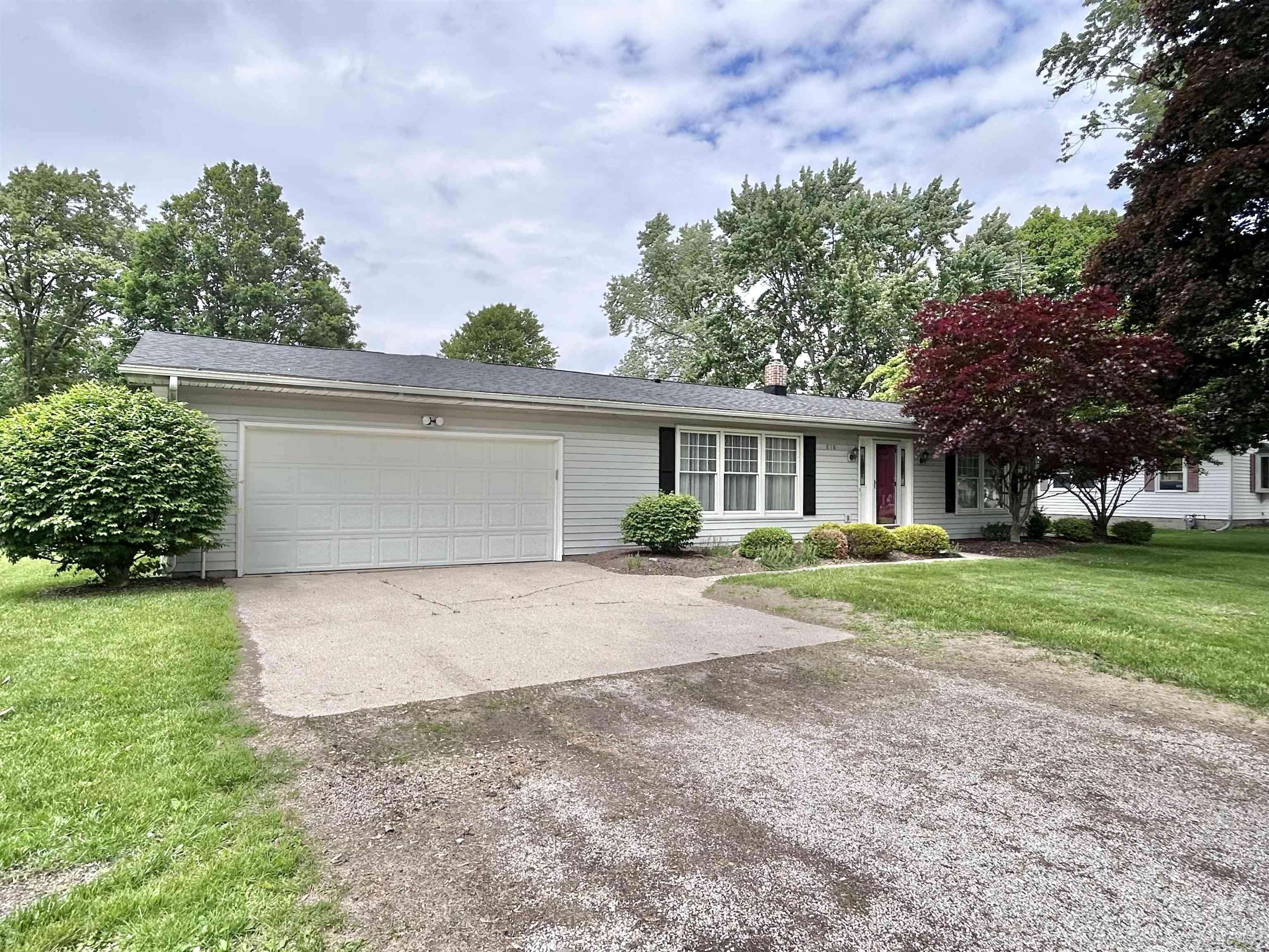 Morenci, MI 49256,818 W Chestnut ST