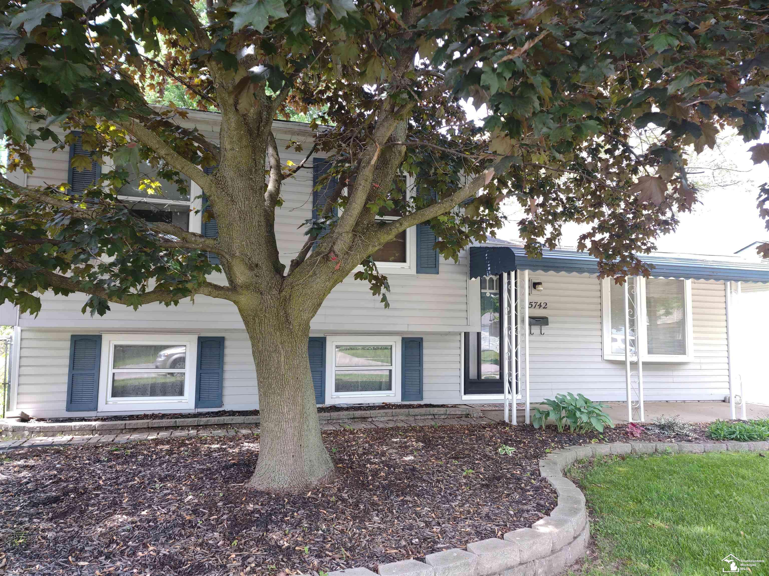 Romulus, MI 48174,15742 Woodmont St ST