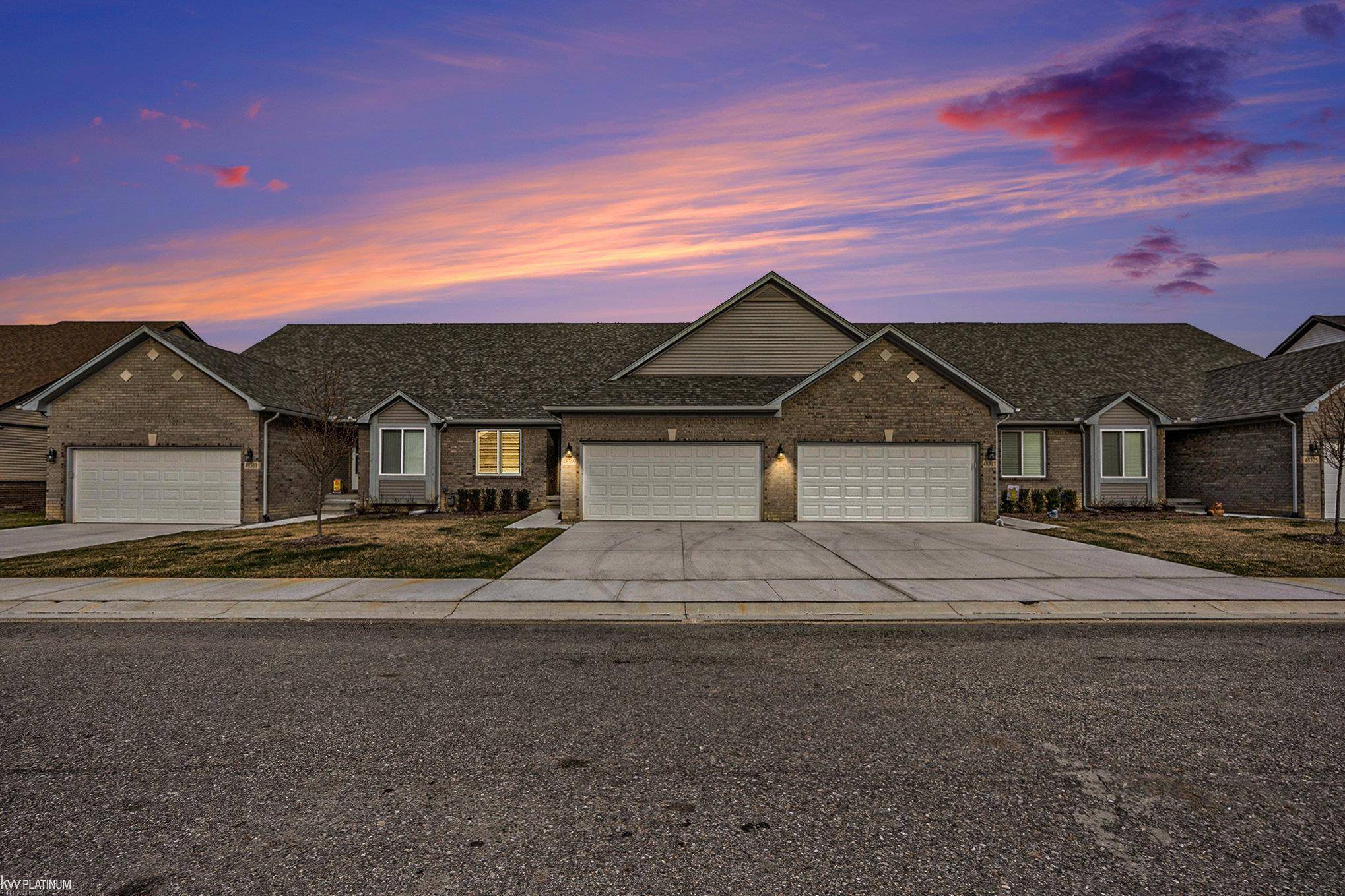 New Baltimore, MI 48051,48309 Applegrove LN