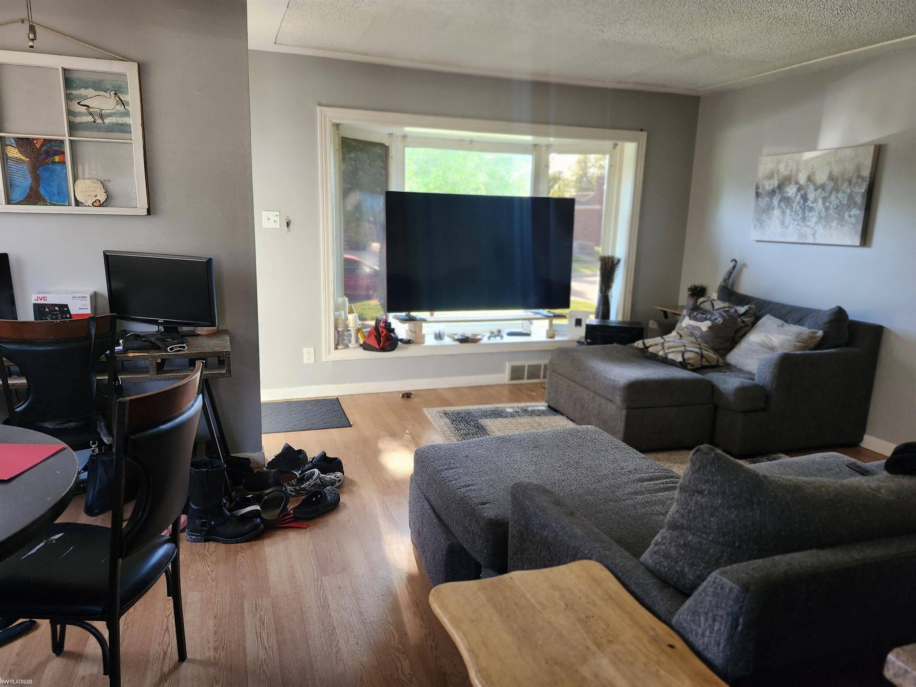 Roseville, MI 48066,25374 Huron ST