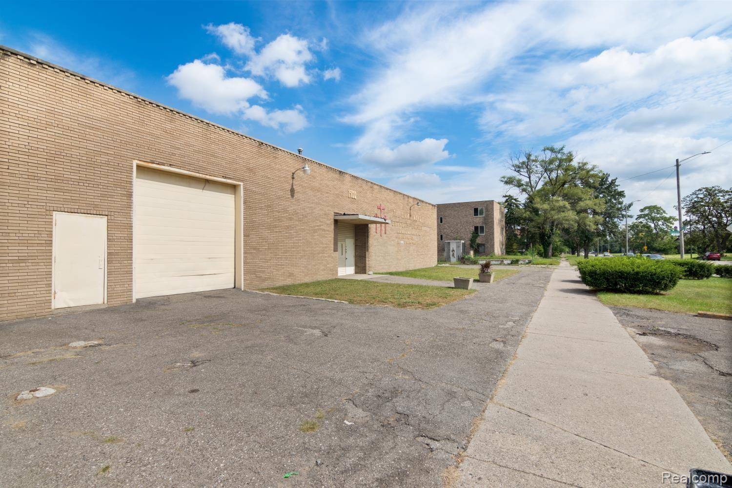 Detroit, MI 48211,1900 E GRAND BLVD