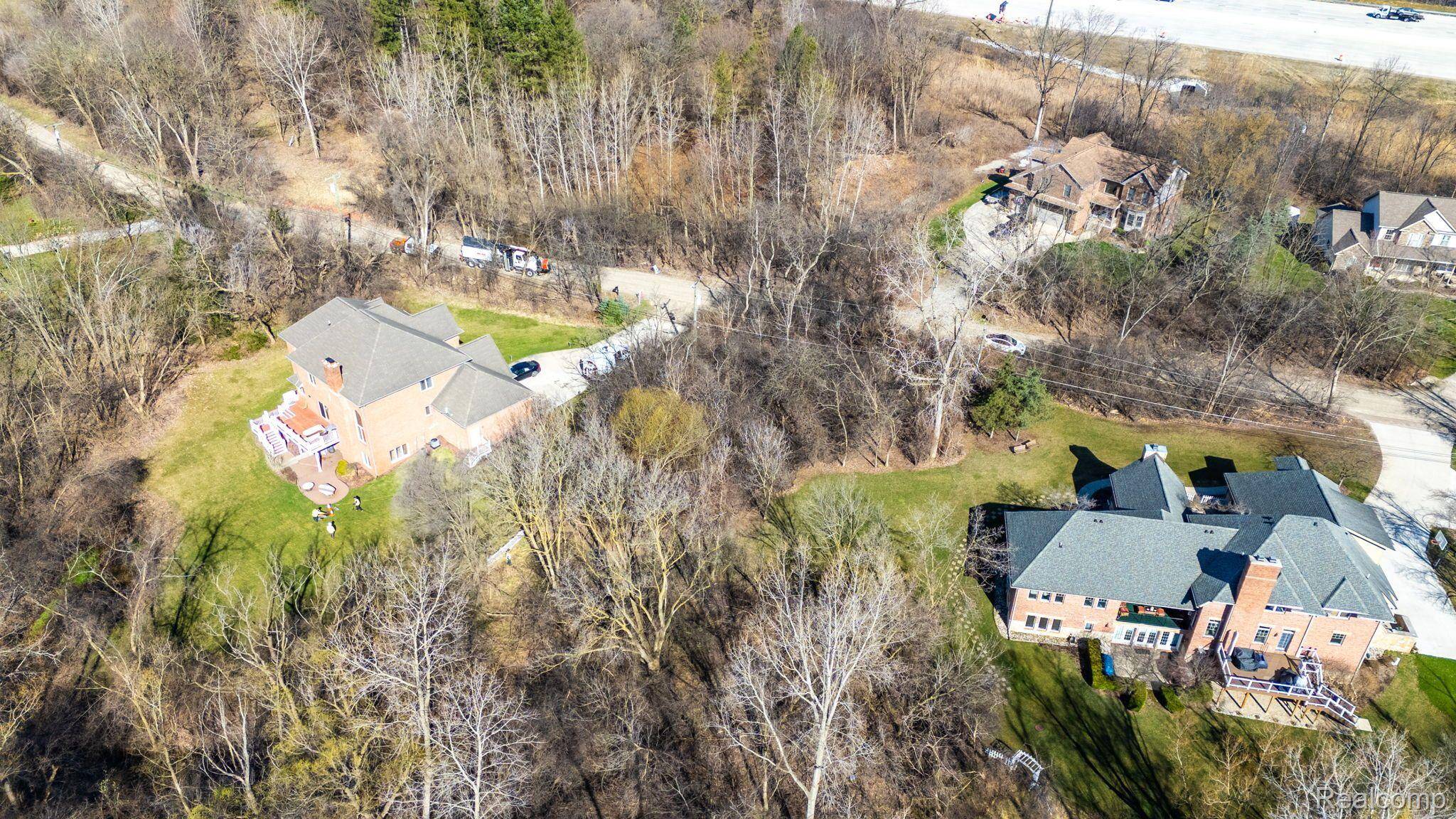 Farmington Hills, MI 48335,0000 Howard