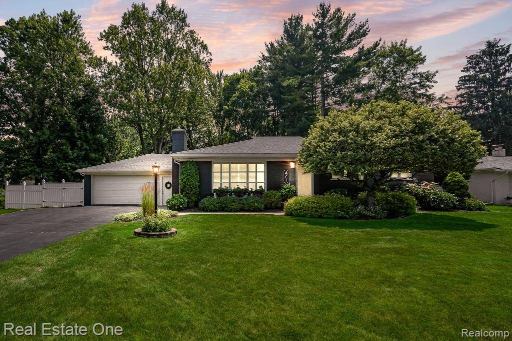 Rochester Hills, MI 48306,471 Elmhill RD