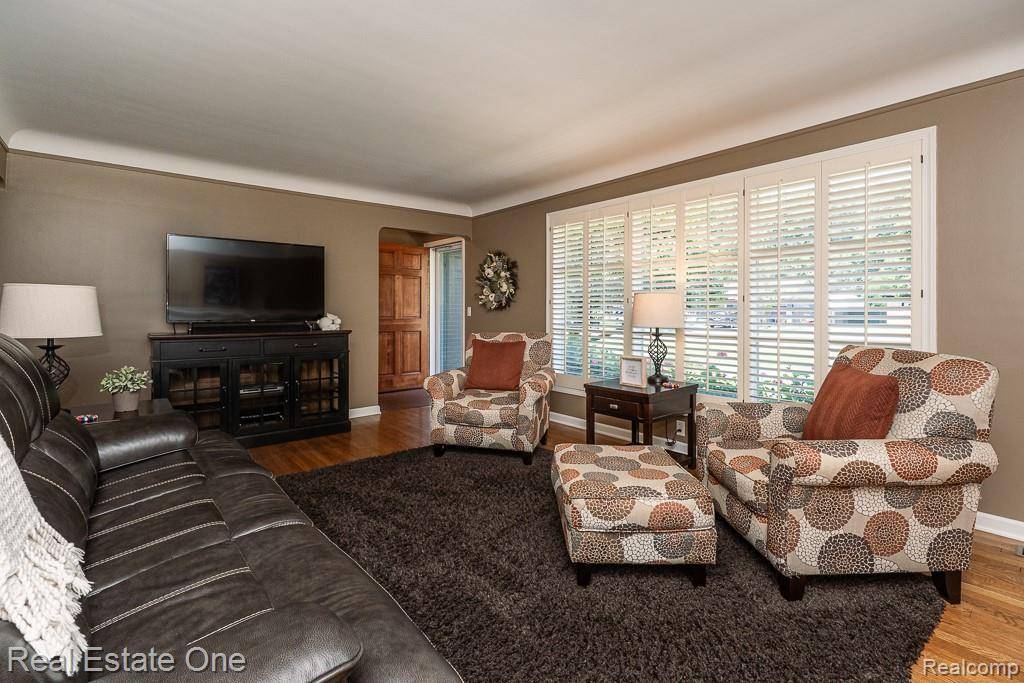 Rochester Hills, MI 48306,471 Elmhill RD