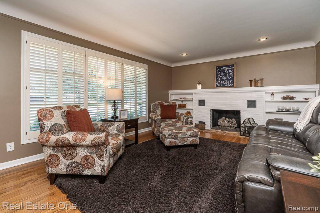 Rochester Hills, MI 48306,471 Elmhill RD