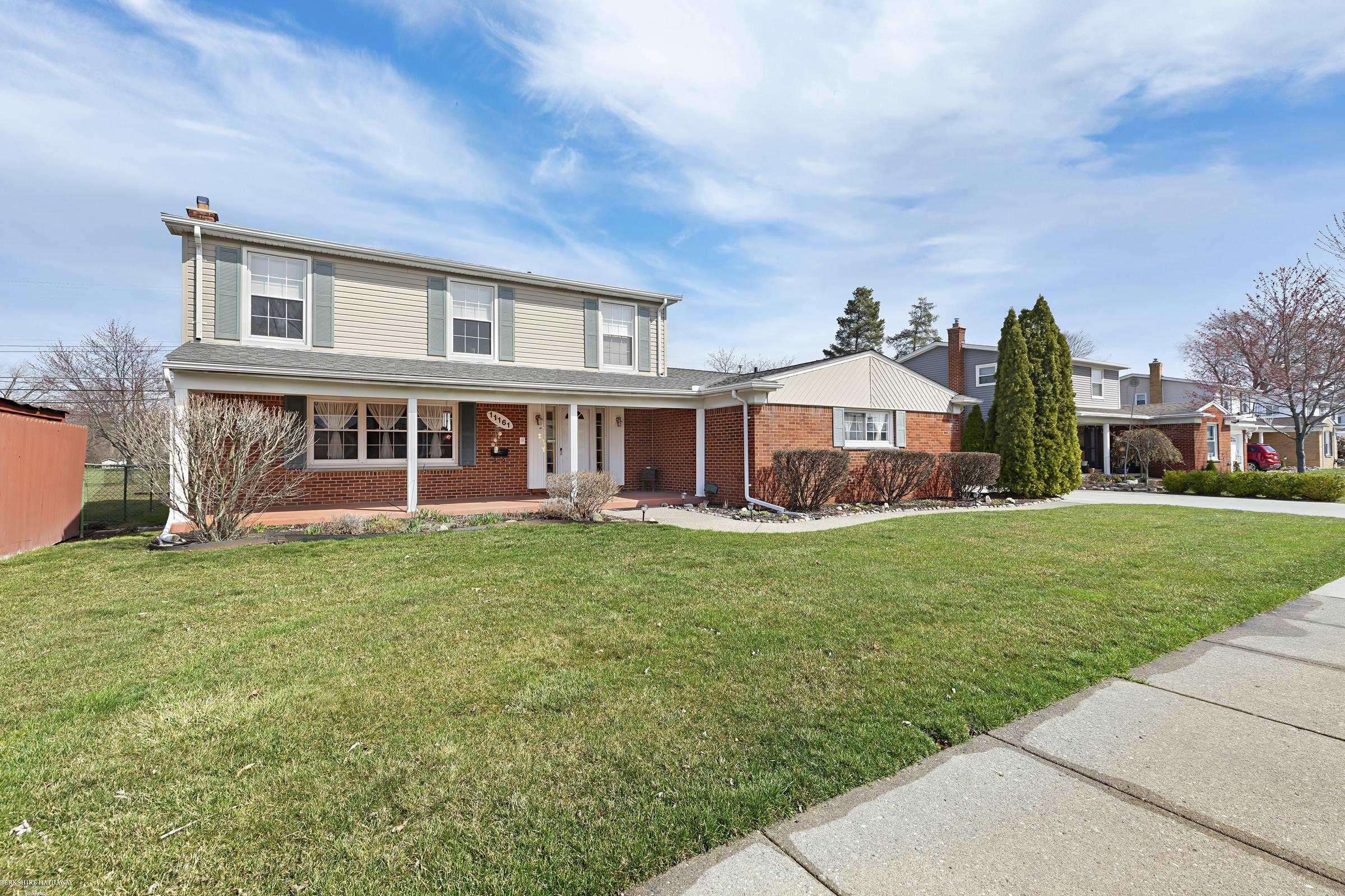 Warren, MI 48093,11161 Meadowbrook DR