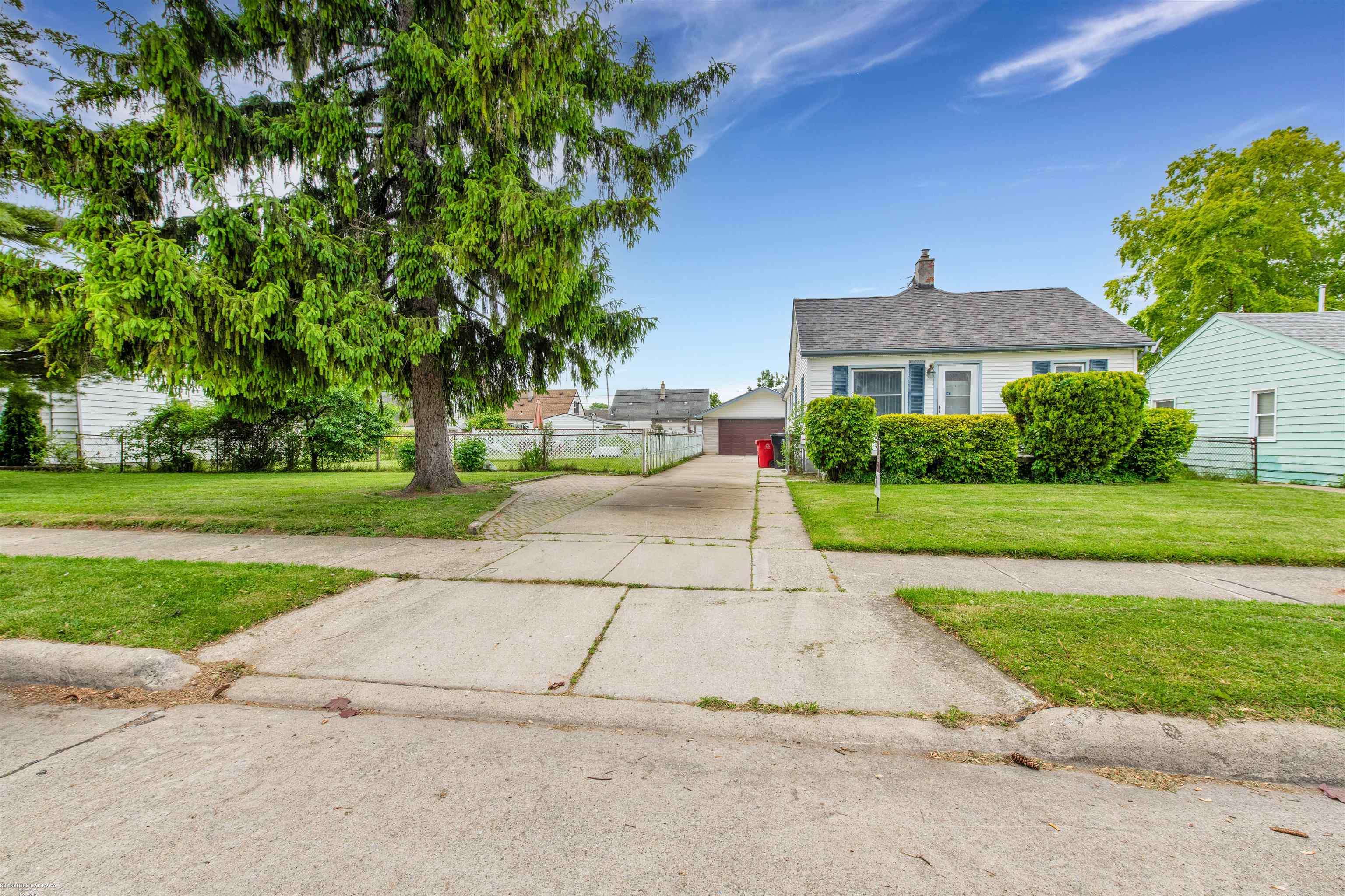 Roseville, MI 48066,25697 Send ST