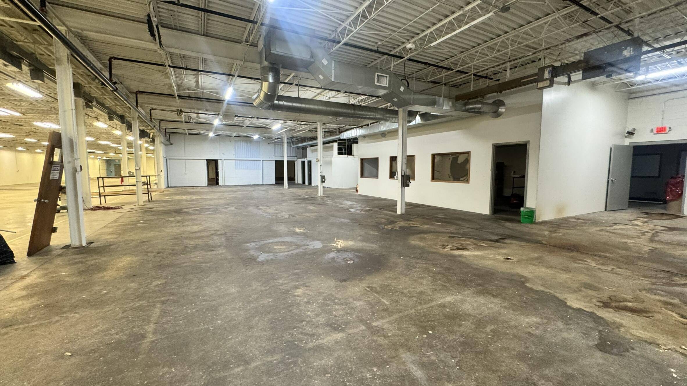 2429 N Burdick ST, Kalamazoo Twp, MI 49007