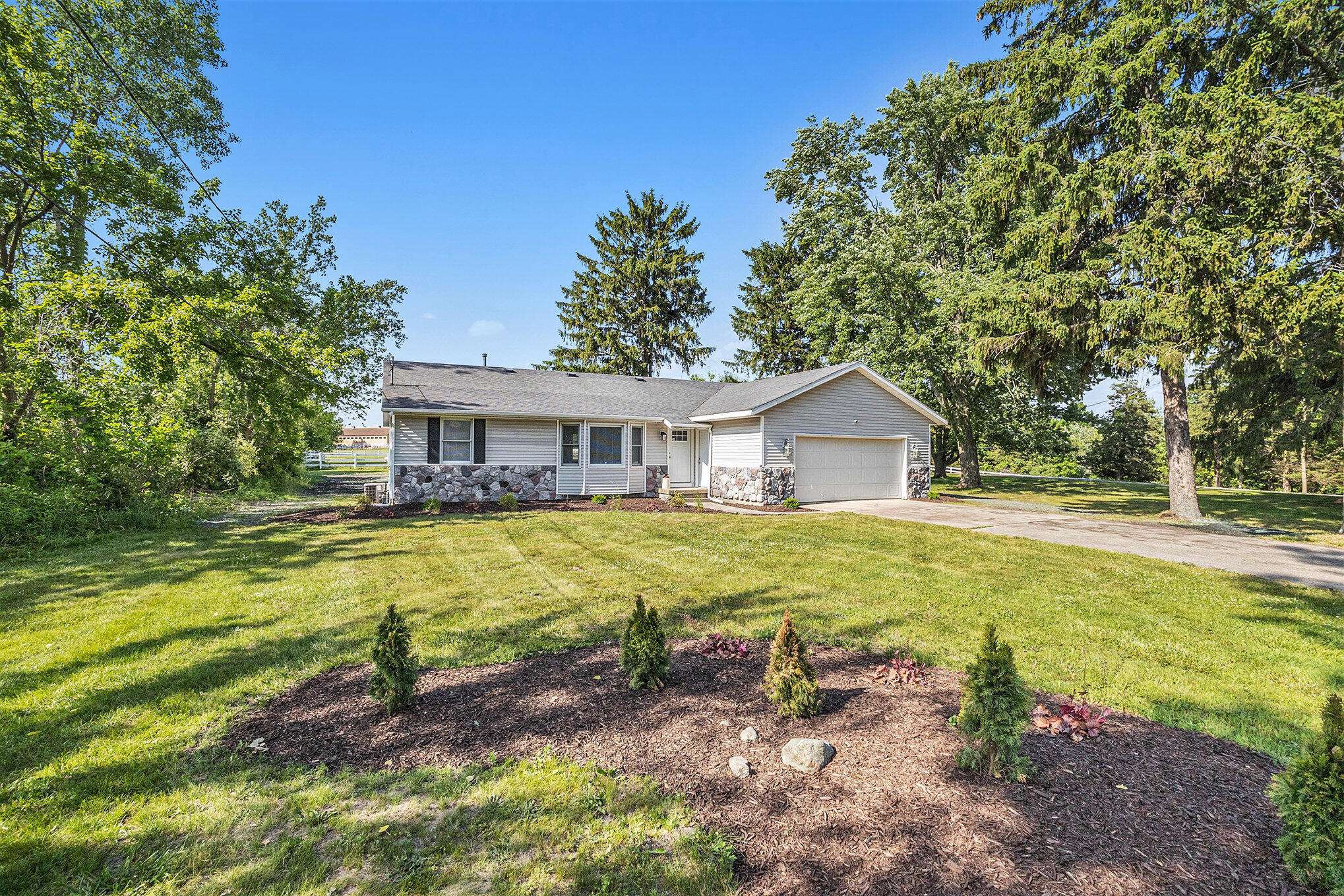 Coopersville, MI 49404,449 Cleveland ST W