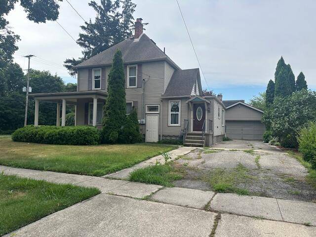 Adrian, MI 49221,404 S Mckenzie ST S