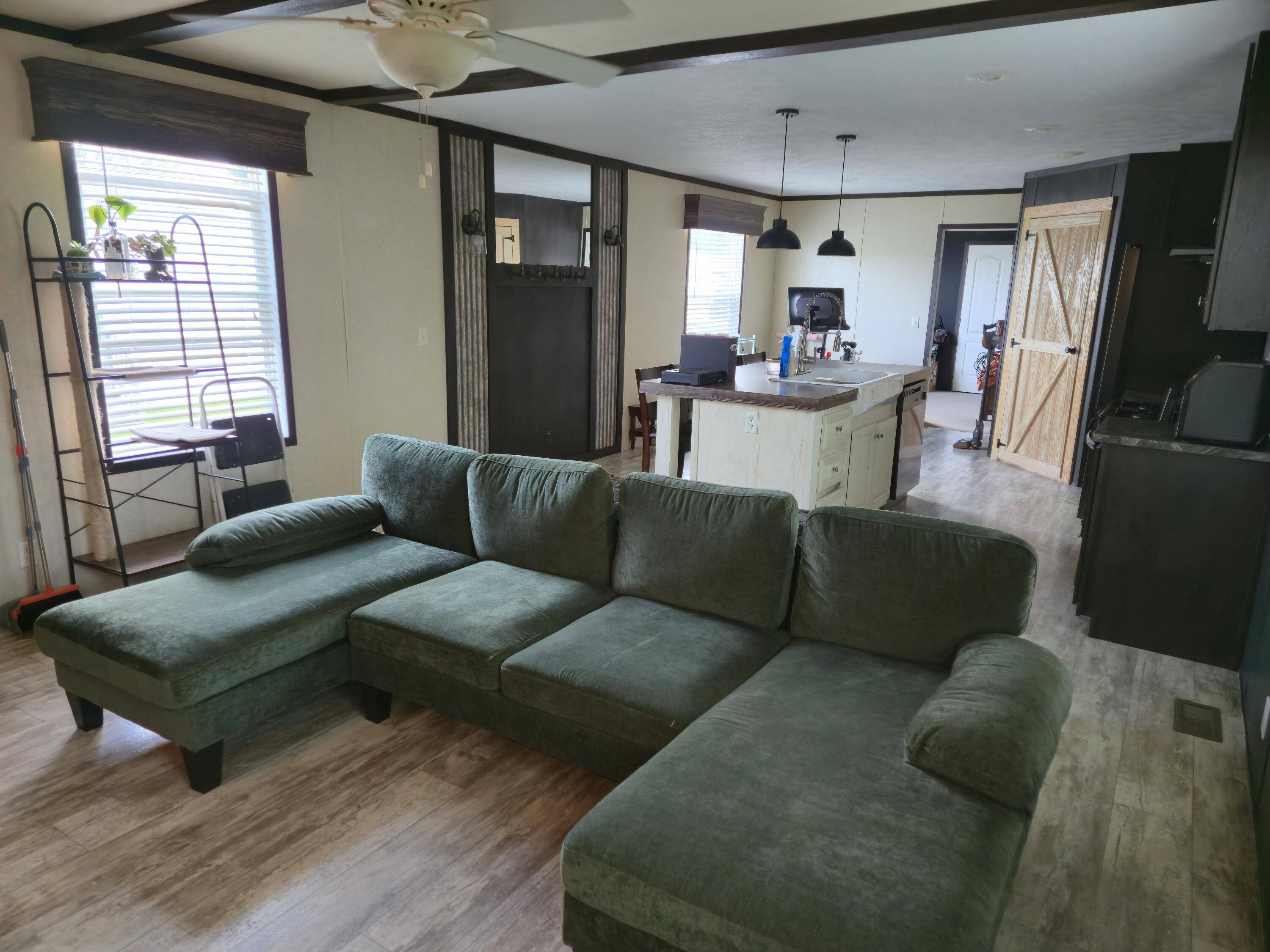 Fort Gratiot, MI 48059,6073 mohawk DR