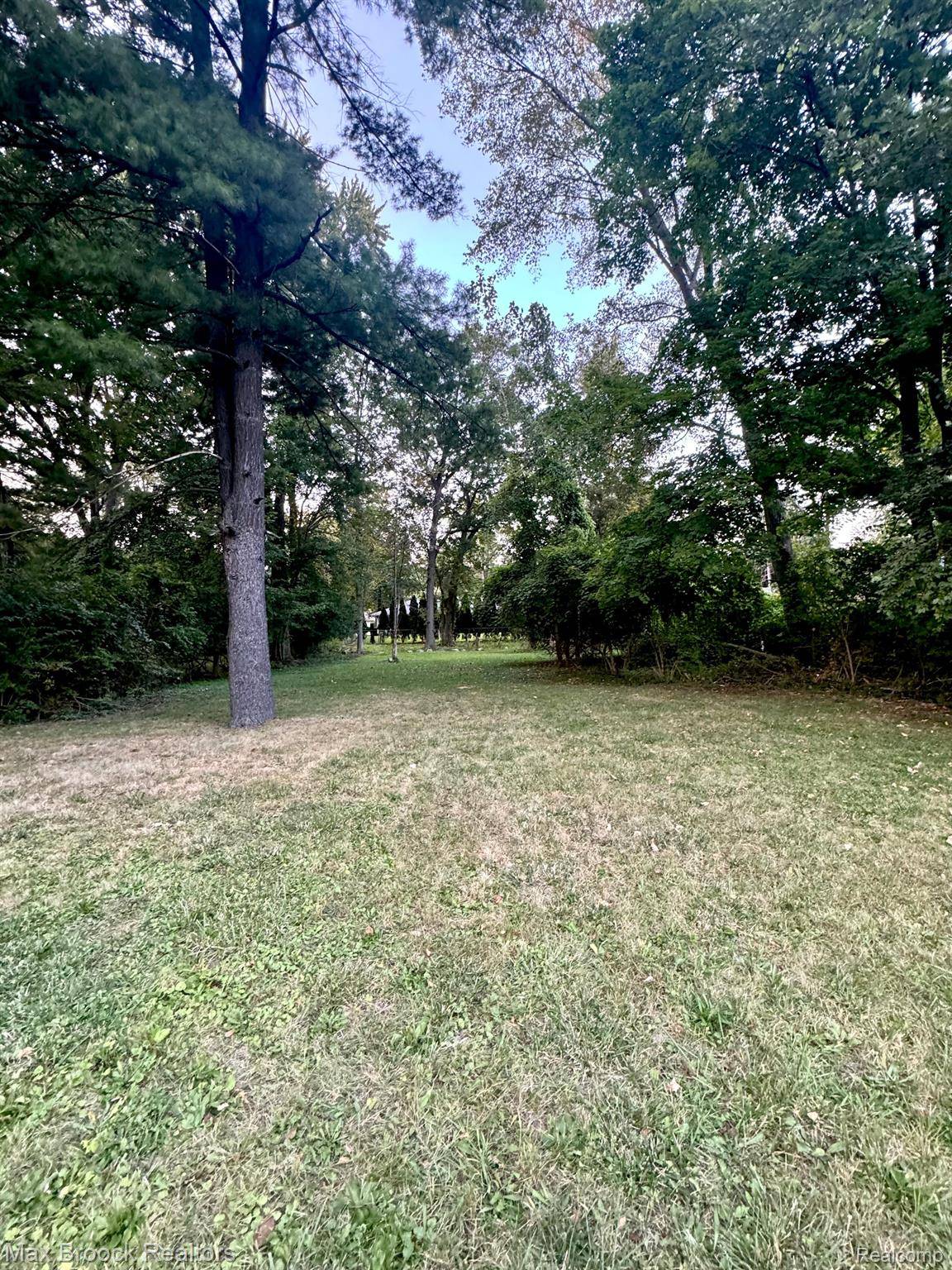 Southfield, MI 48075,18656 Midway AVE